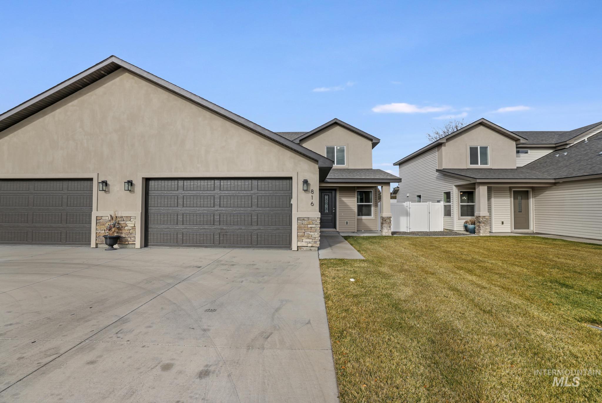 812 & 816 Jack Ave, Jerome, Idaho 83338, 4 Bedrooms, 2.5 Bathrooms, Residential Income For Sale, Price $719,800,MLS 98923187