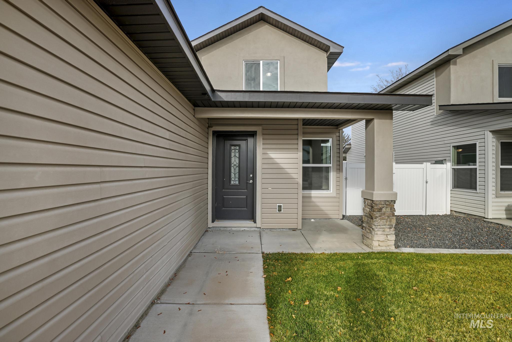 812 & 816 Jack Ave, Jerome, Idaho 83338, 4 Bedrooms, 2.5 Bathrooms, Residential Income For Sale, Price $719,800,MLS 98923187