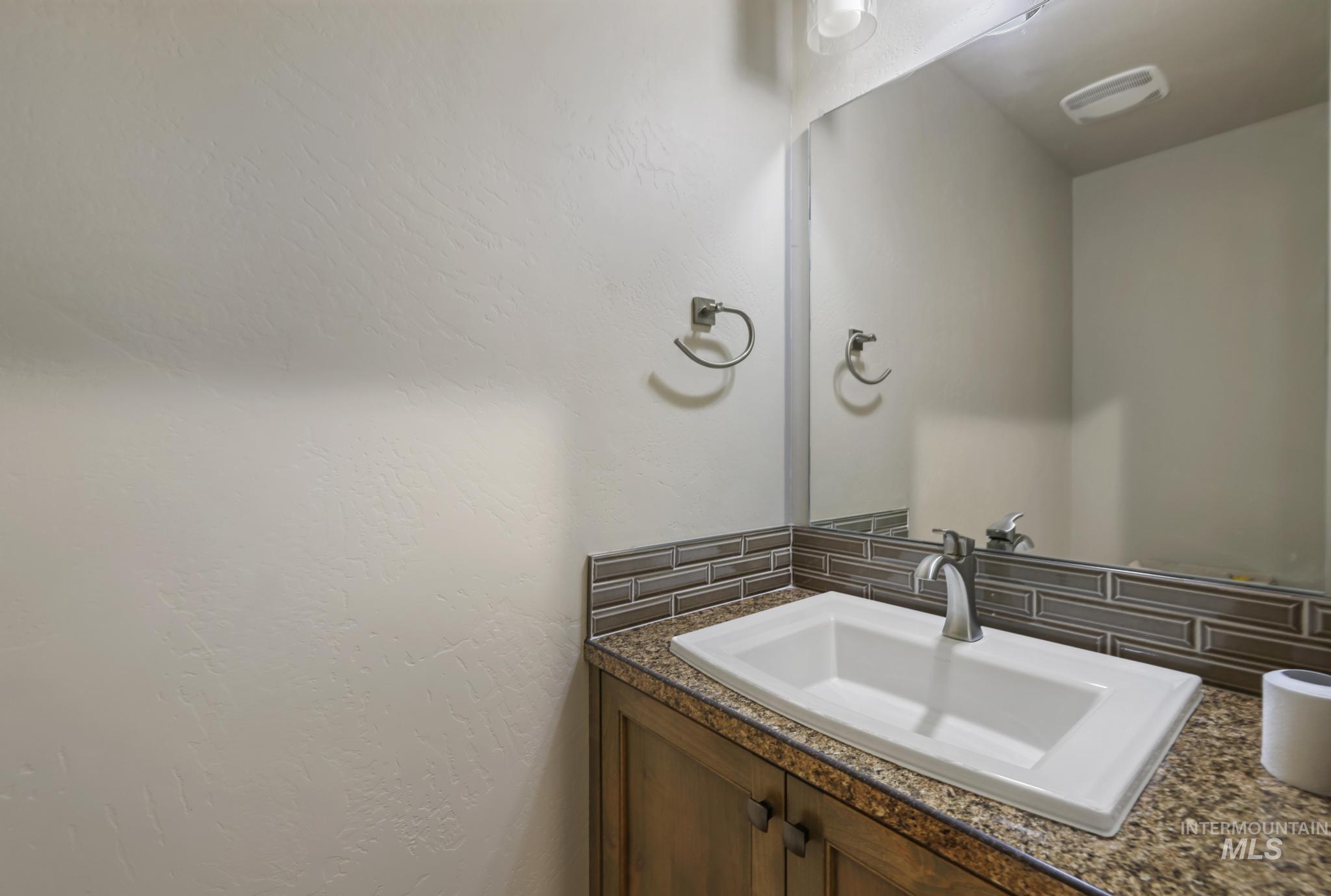 812 & 816 Jack Ave, Jerome, Idaho 83338, 4 Bedrooms, 2.5 Bathrooms, Residential Income For Sale, Price $719,800,MLS 98923187