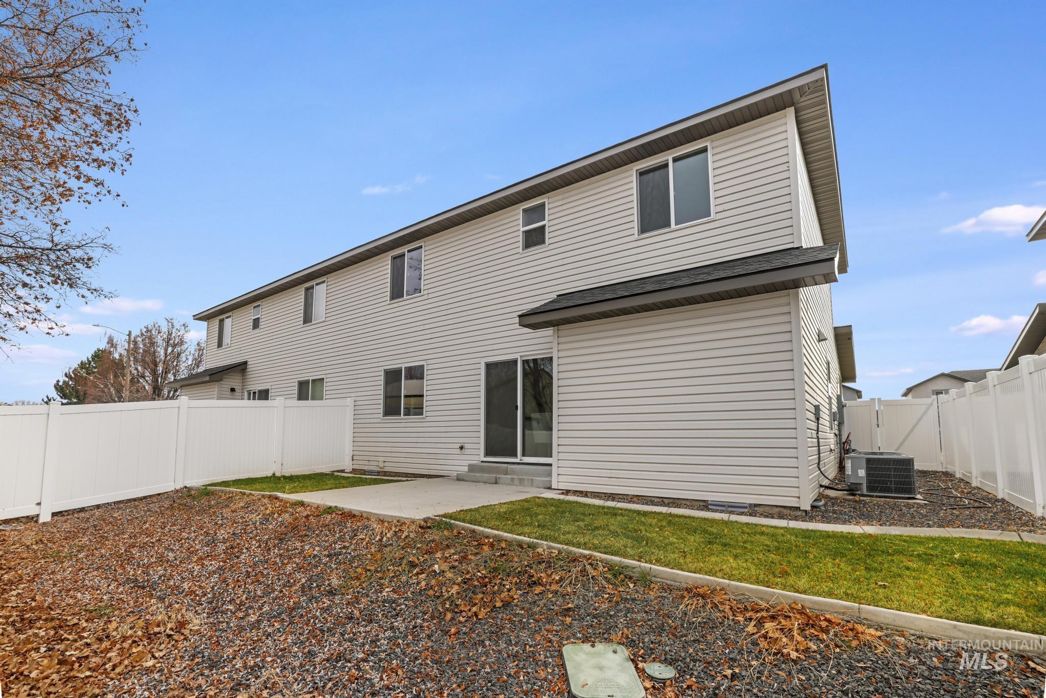 820 & 824 Jack Ave, Jerome, Idaho 83338, 4 Bedrooms, 2.5 Bathrooms, Residential Income For Sale, Price $719,800,MLS 98923188