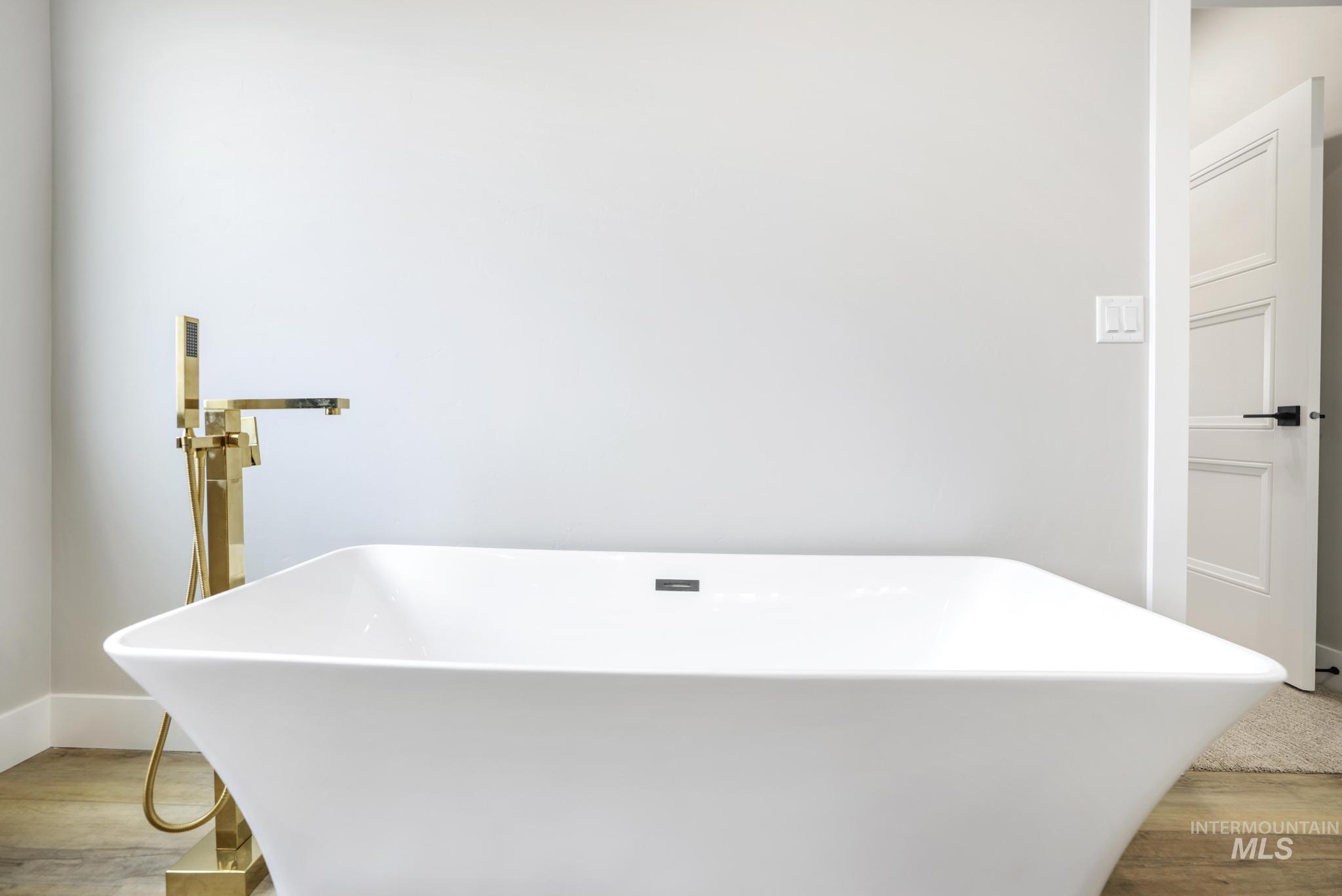 3716 N 3694 E, Kimberly, Idaho 83341, 4 Bedrooms, 2.5 Bathrooms, Residential For Sale, Price $664,900,MLS 98923282