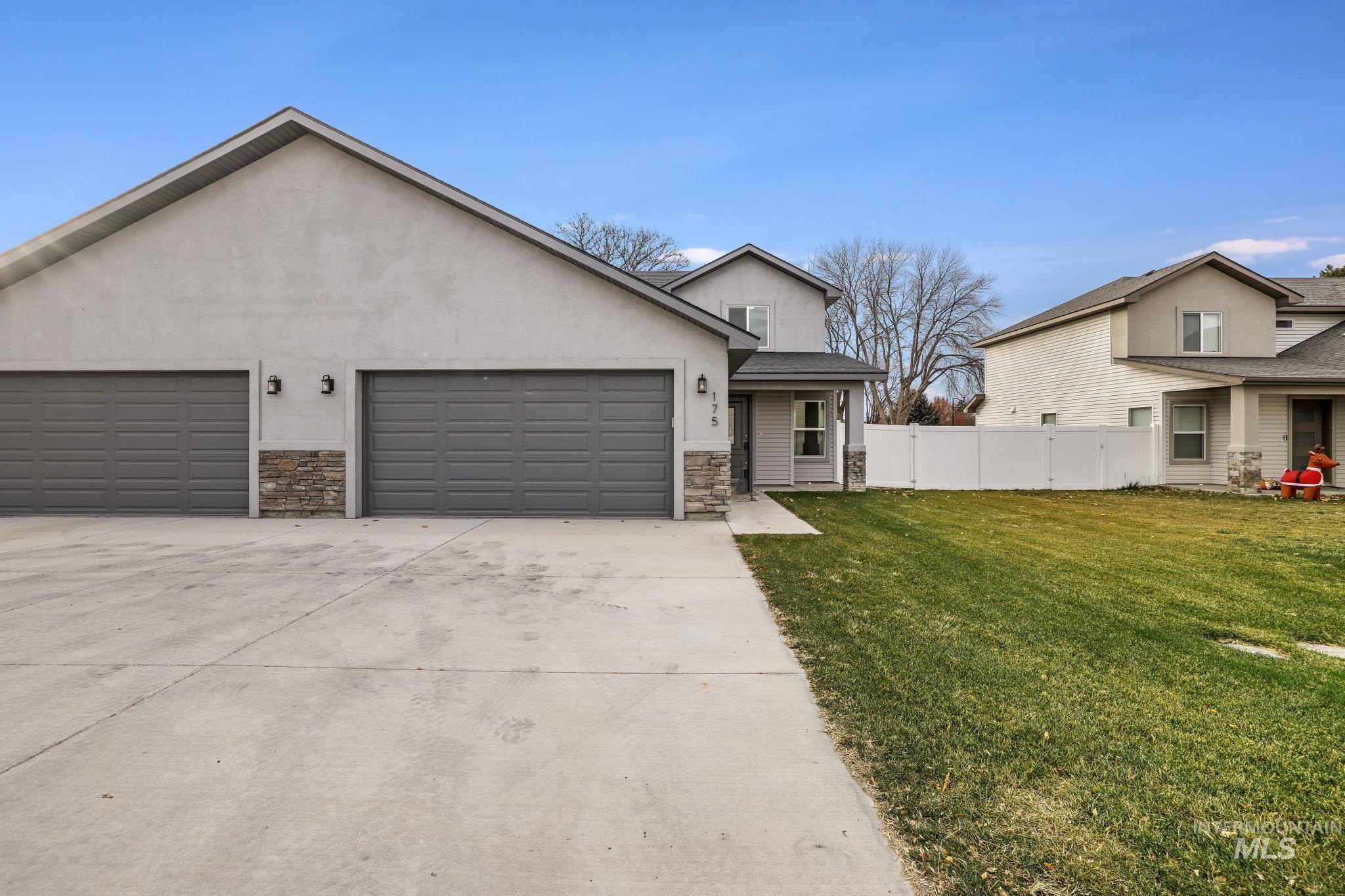 171 & 175 Woody Way, Jerome, Idaho 83338, 4 Bedrooms, 2.5 Bathrooms, Residential Income For Sale, Price $719,800,MLS 98923771