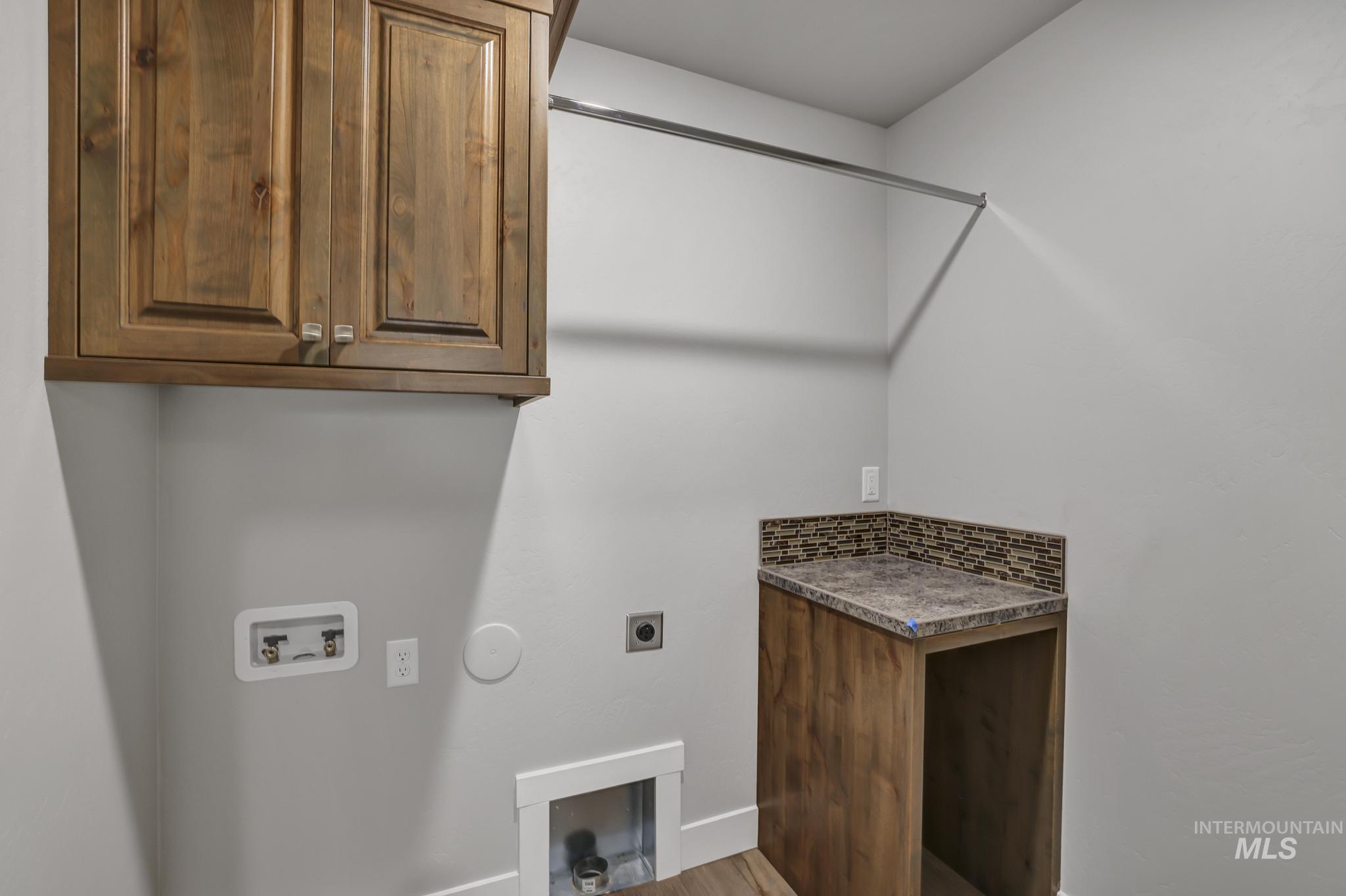 171 & 175 Woody Way, Jerome, Idaho 83338, 4 Bedrooms, 2.5 Bathrooms, Residential Income For Sale, Price $719,800,MLS 98923771