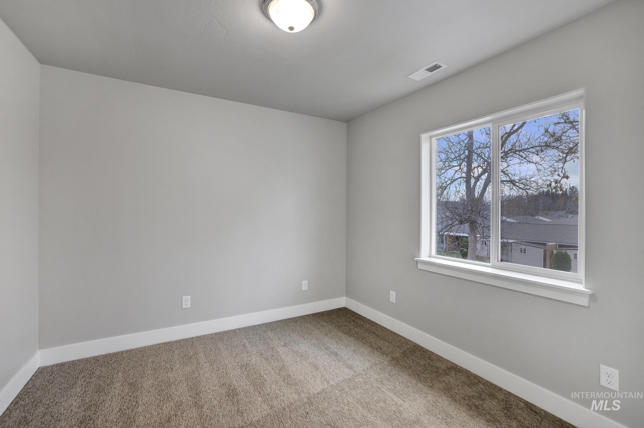 171 & 175 Woody Way, Jerome, Idaho 83338, 4 Bedrooms, 2.5 Bathrooms, Residential Income For Sale, Price $719,800,MLS 98923771