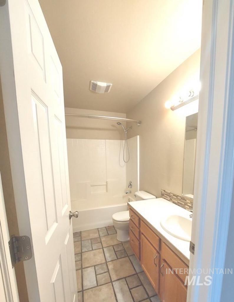 651 S Harrison Street, Twin Falls, Idaho 83301, 4 Bedrooms, 2.5 Bathrooms, Residential For Sale, Price $369,900,MLS 98924133