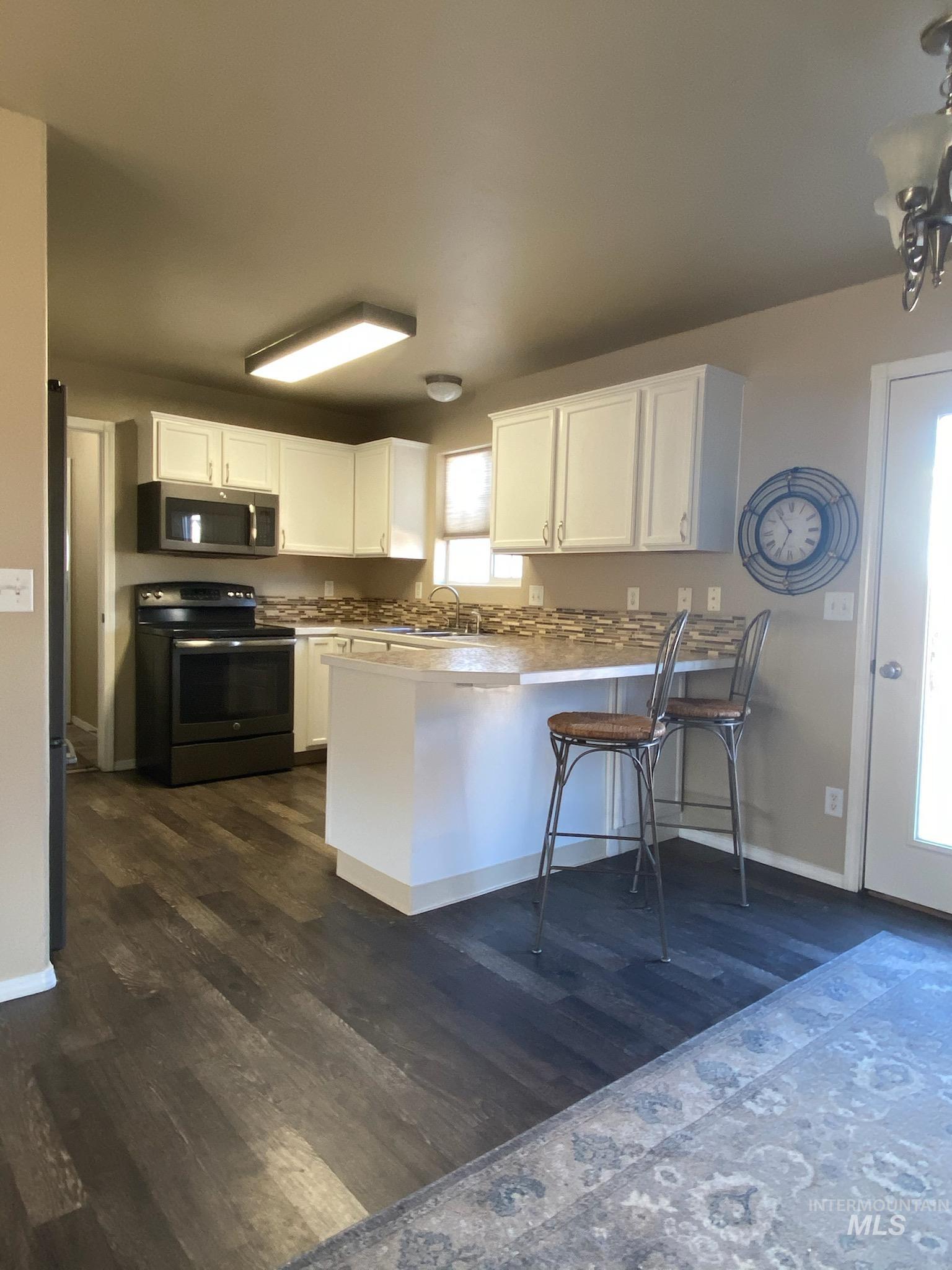 651 S Harrison Street, Twin Falls, Idaho 83301, 4 Bedrooms, 2.5 Bathrooms, Residential For Sale, Price $369,900,MLS 98924133