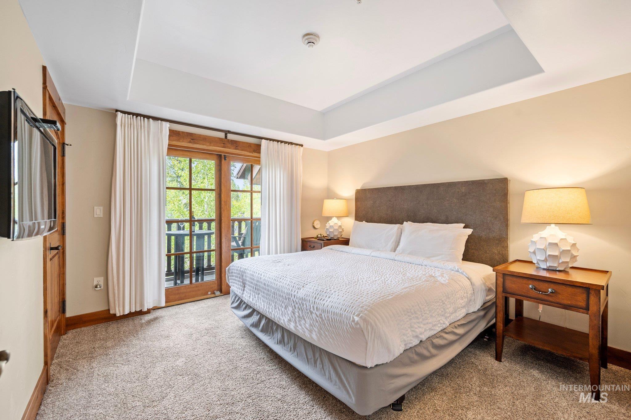 75 Arling Center Court, Donnelly, Idaho 83615, 2 Bedrooms, 2 Bathrooms, Residential For Sale, Price $985,000, 98924315