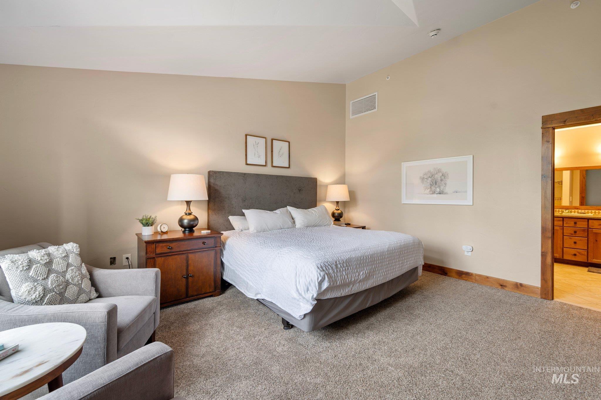 75 Arling Center Court, Donnelly, Idaho 83615, 2 Bedrooms, 2 Bathrooms, Residential For Sale, Price $985,000, 98924315