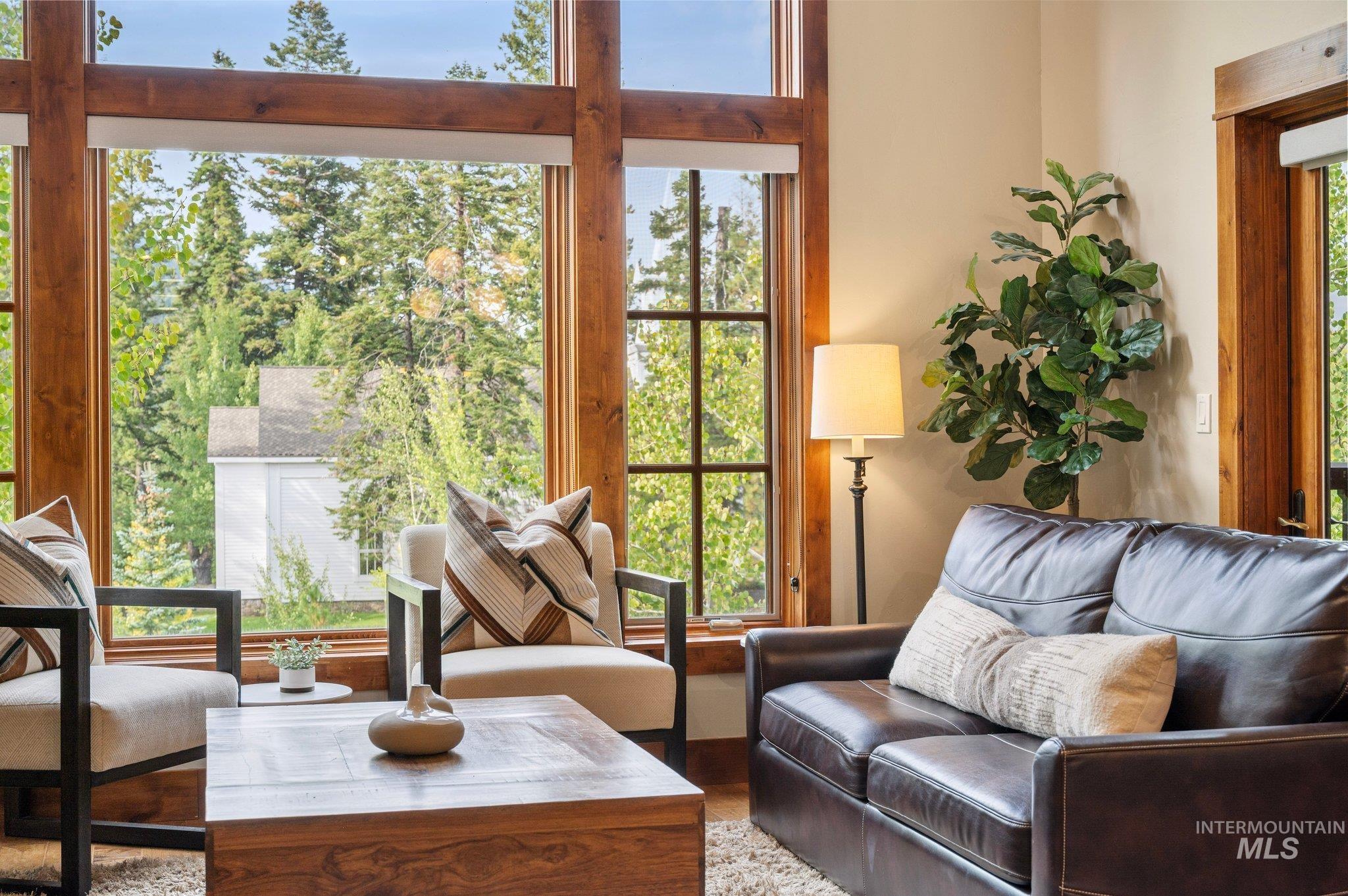 75 Arling Center Court, Donnelly, Idaho 83615, 2 Bedrooms, 2 Bathrooms, Residential For Sale, Price $985,000, 98924315