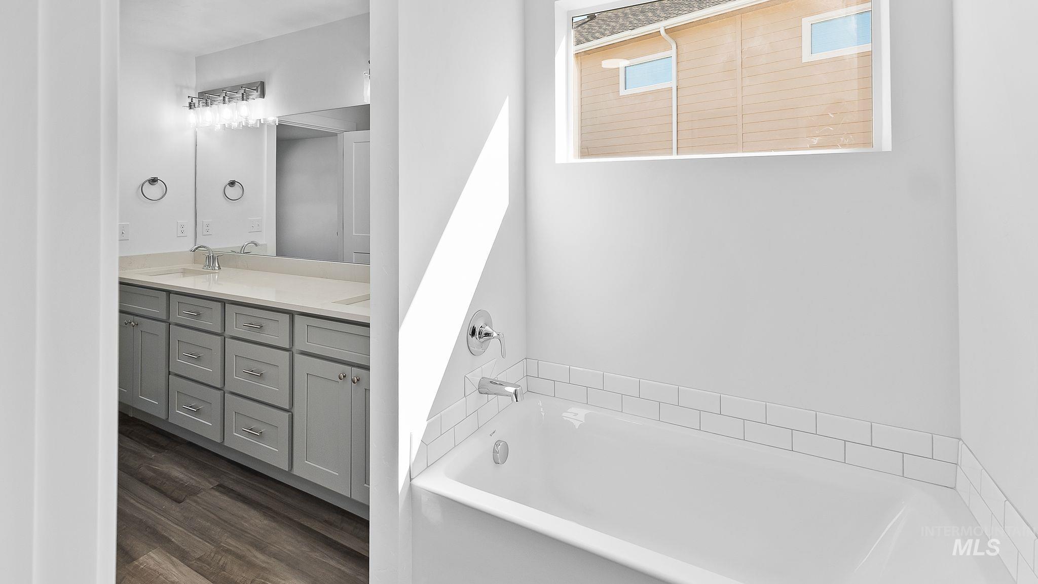 2508 E Crooked Creek Street, Emmett, Idaho 83617-0000, 3 Bedrooms, 2 Bathrooms, Residential For Sale, Price $493,200,MLS 98924424