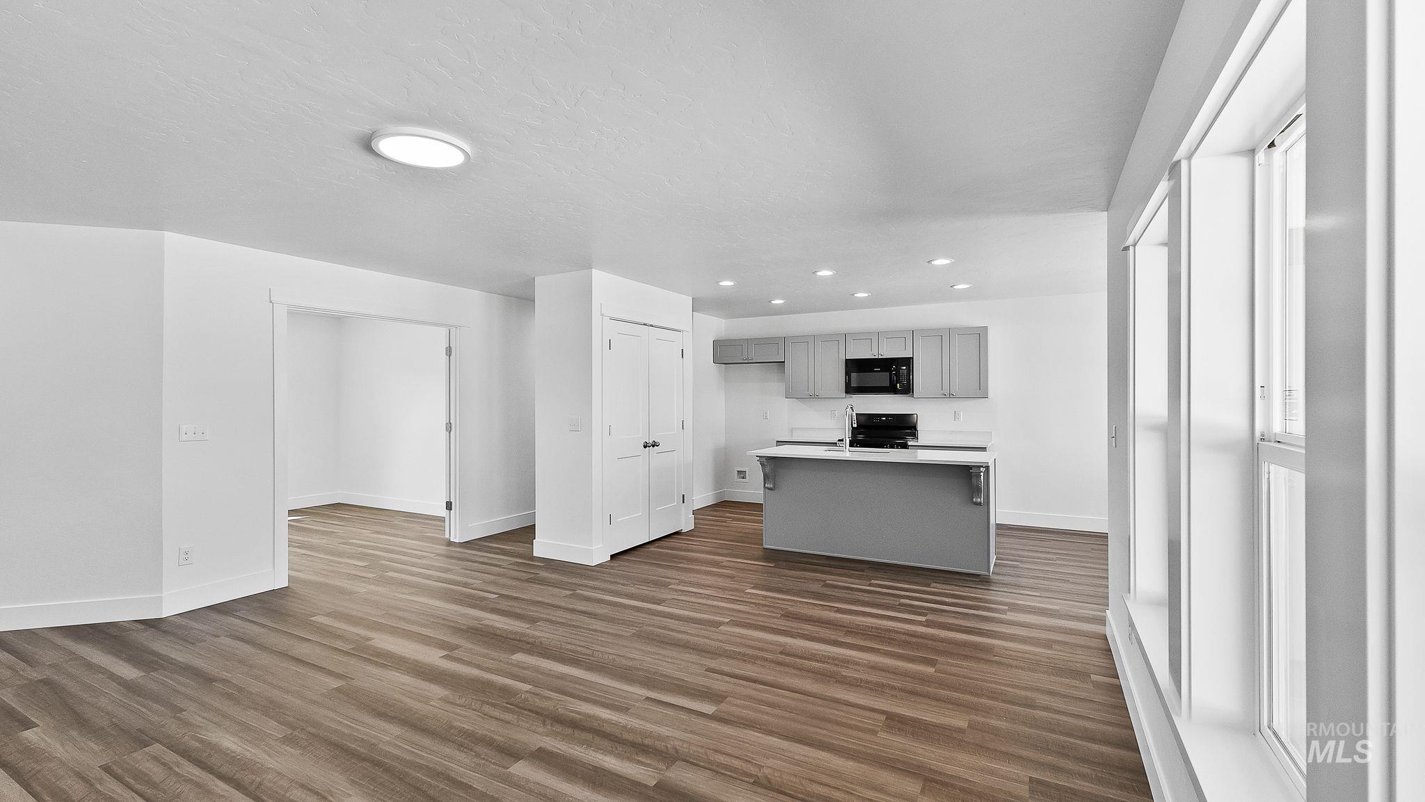 2508 E Crooked Creek Street, Emmett, Idaho 83617-0000, 3 Bedrooms, 2 Bathrooms, Residential For Sale, Price $493,200,MLS 98924424