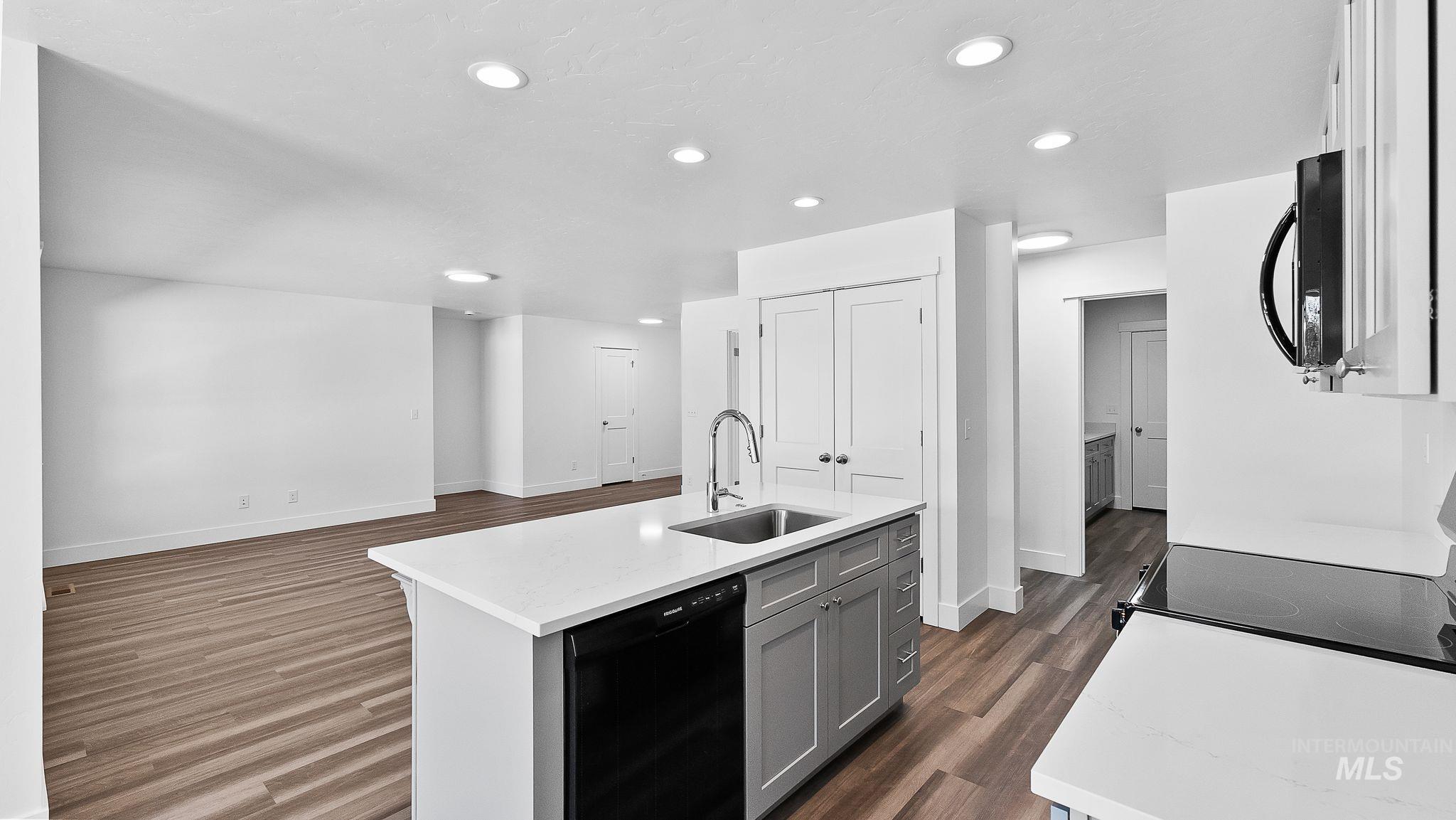 2508 E Crooked Creek Street, Emmett, Idaho 83617-0000, 3 Bedrooms, 2 Bathrooms, Residential For Sale, Price $493,200,MLS 98924424