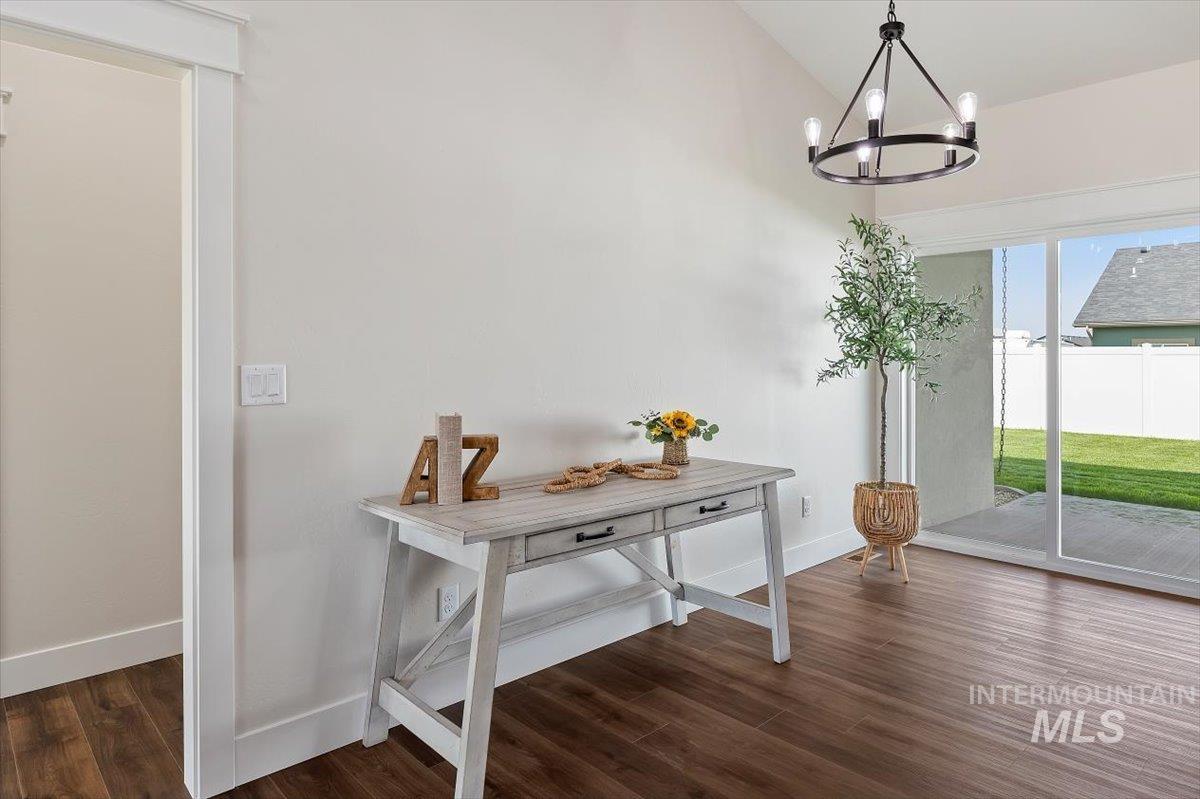 247 Sandi Road, Twin Falls, Idaho 83301, 3 Bedrooms, 2 Bathrooms, Residential For Sale, Price $429,000,MLS 98926380