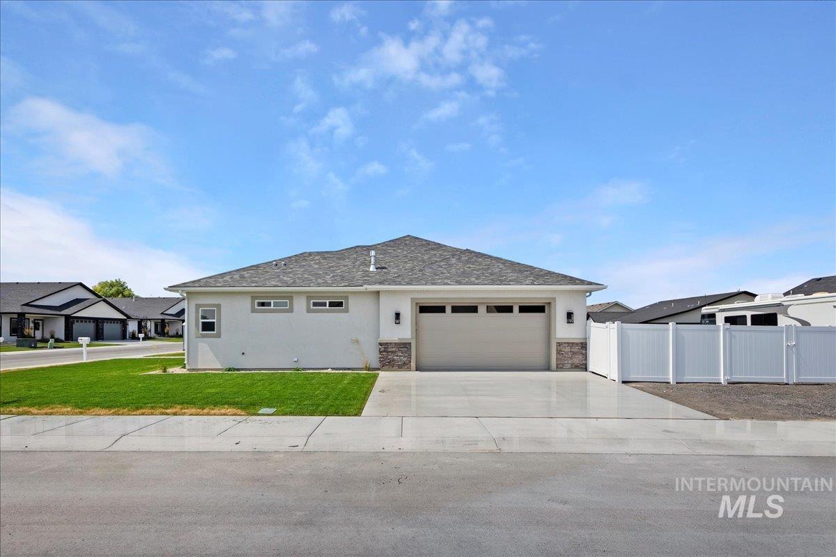 247 Sandi Road, Twin Falls, Idaho 83301, 3 Bedrooms, 2 Bathrooms, Residential For Sale, Price $429,000,MLS 98926380