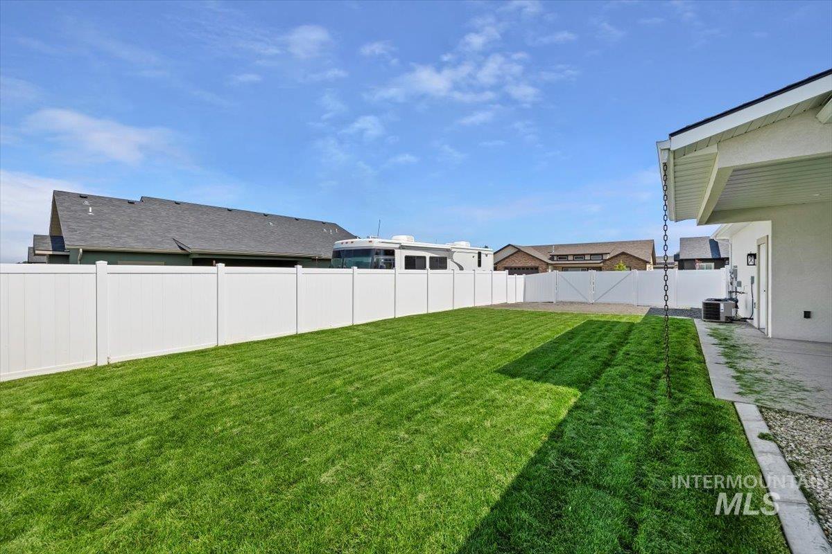 247 Sandi Road, Twin Falls, Idaho 83301, 3 Bedrooms, 2 Bathrooms, Residential For Sale, Price $429,000,MLS 98926380