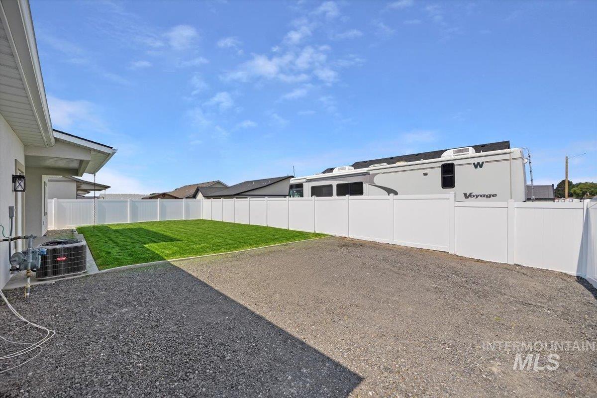 247 Sandi Road, Twin Falls, Idaho 83301, 3 Bedrooms, 2 Bathrooms, Residential For Sale, Price $429,000,MLS 98926380