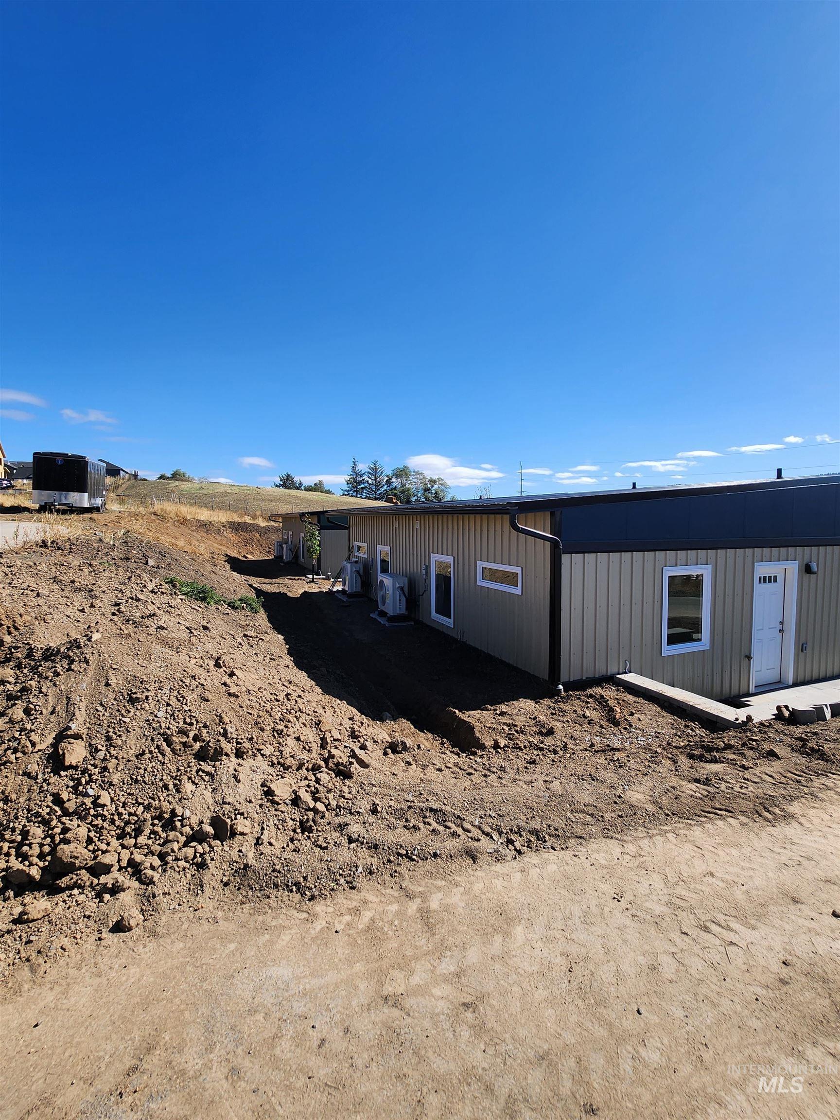 433 Powers Ave, Moscow, Idaho 83843, 2 Bedrooms, 1 Bathroom, Residential For Sale, Price $170,000,MLS 98926608