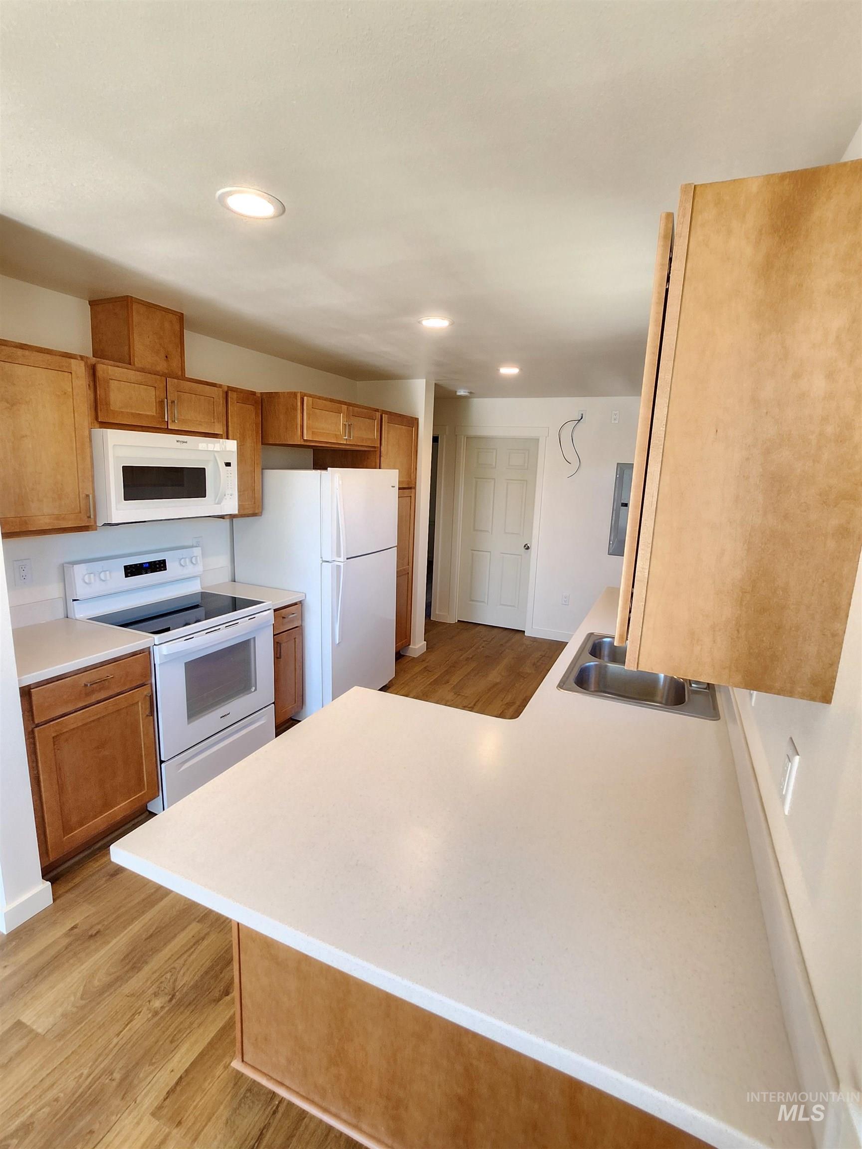 433 Powers Ave, Moscow, Idaho 83843, 2 Bedrooms, 1 Bathroom, Residential For Sale, Price $170,000,MLS 98926608