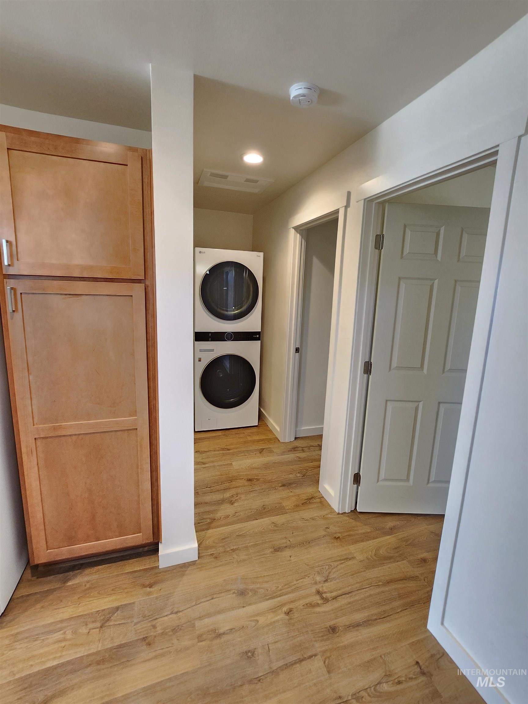 433 Powers Ave, Moscow, Idaho 83843, 2 Bedrooms, 1 Bathroom, Residential For Sale, Price $170,000,MLS 98926608