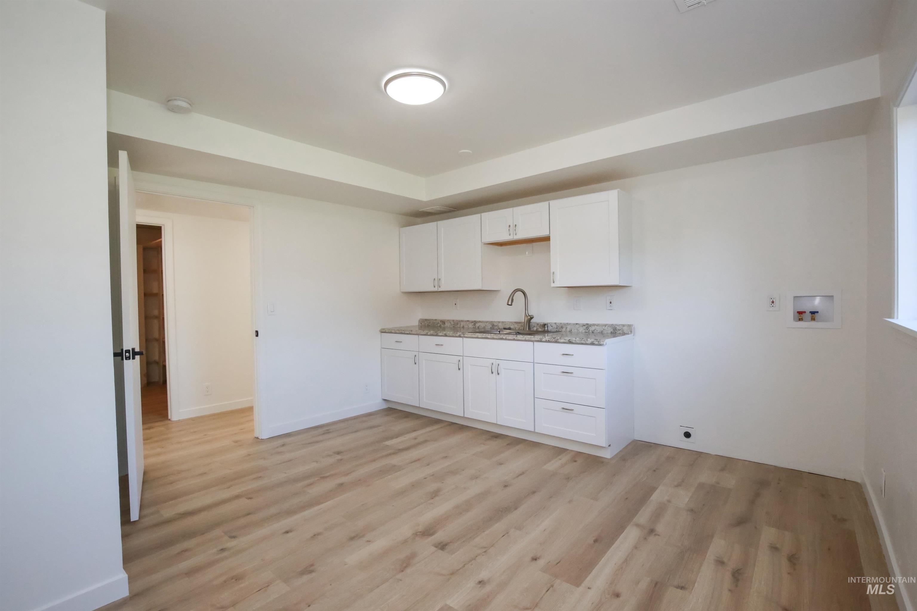 1817 Laurel Drive, Ontario, Oregon 97914, 6 Bedrooms, 5 Bathrooms, Residential For Sale, Price $485,000, 98926673