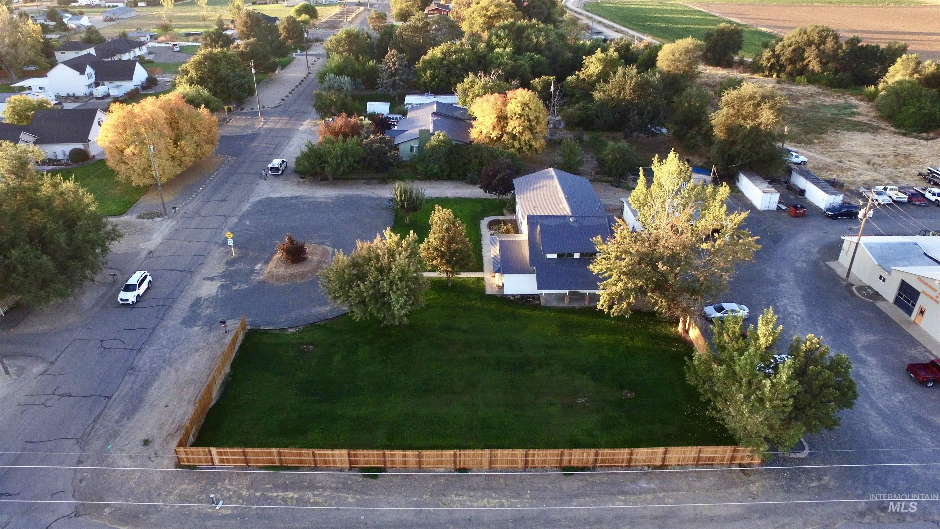 1817 Laurel Drive, Ontario, Oregon 97914, 6 Bedrooms, 5 Bathrooms, Residential For Sale, Price $485,000, 98926673