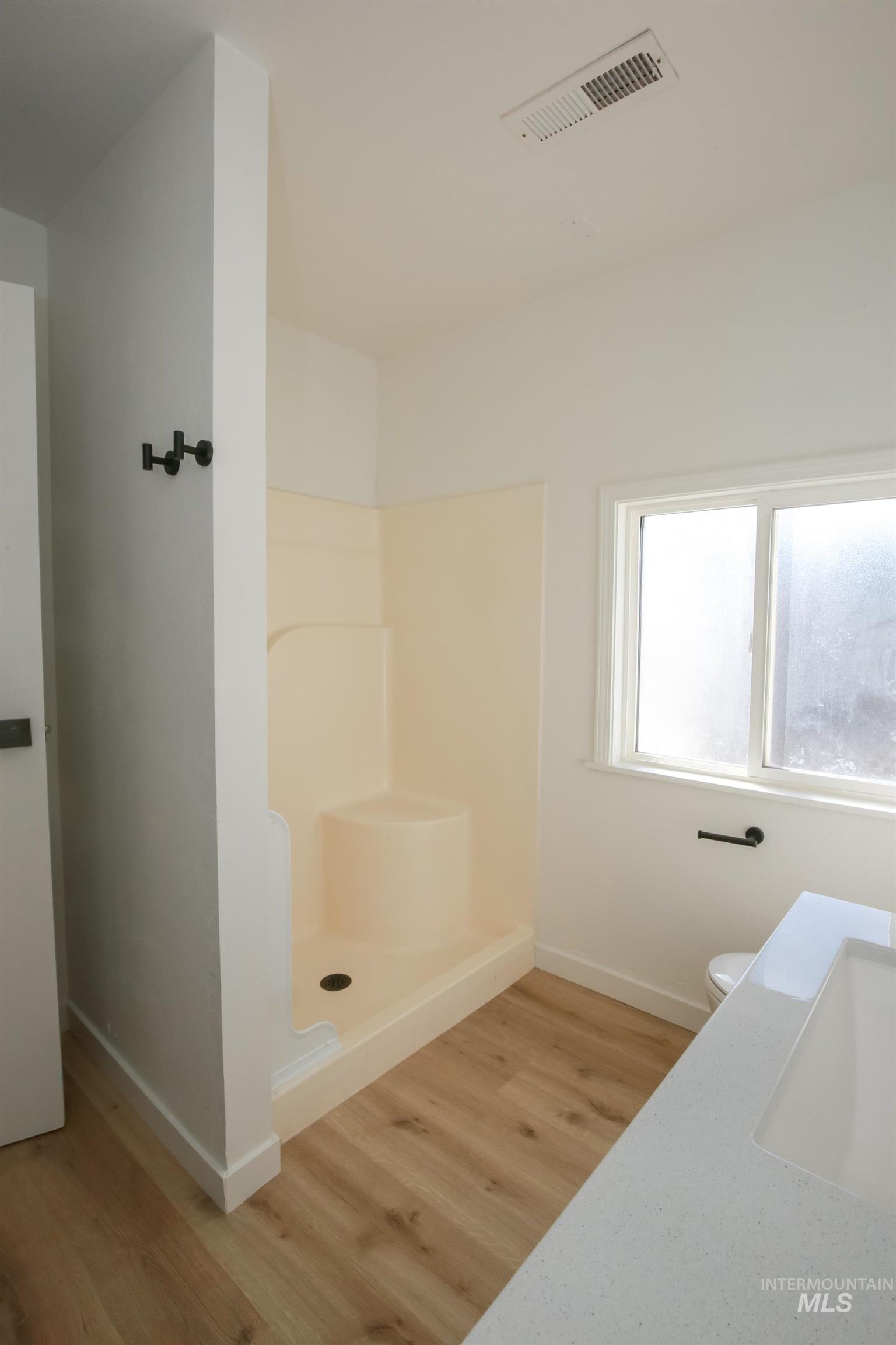 1817 Laurel Drive, Ontario, Oregon 97914, 6 Bedrooms, 5 Bathrooms, Residential For Sale, Price $485,000, 98926673