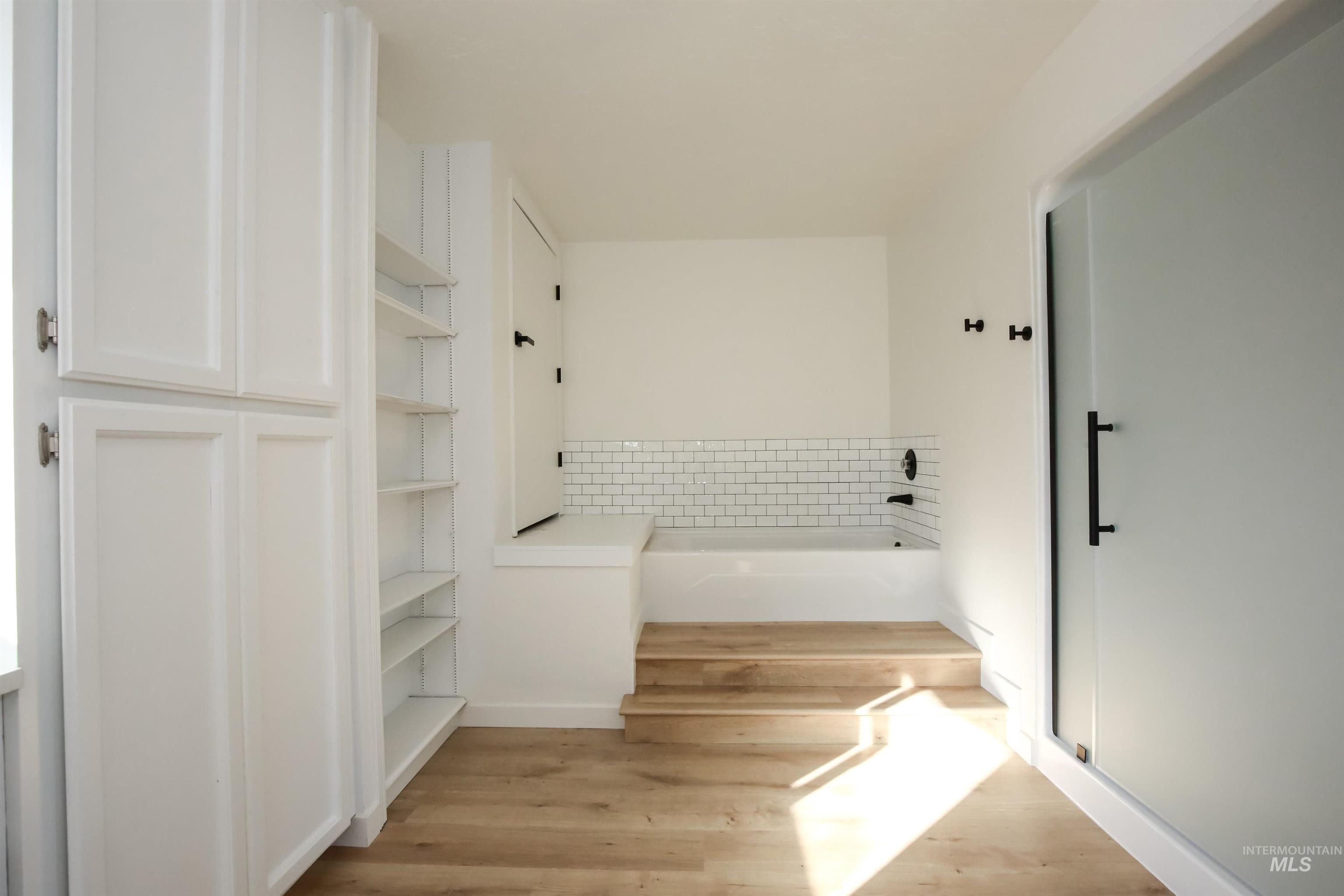 1817 Laurel Drive, Ontario, Oregon 97914, 6 Bedrooms, 5 Bathrooms, Residential For Sale, Price $485,000, 98926673