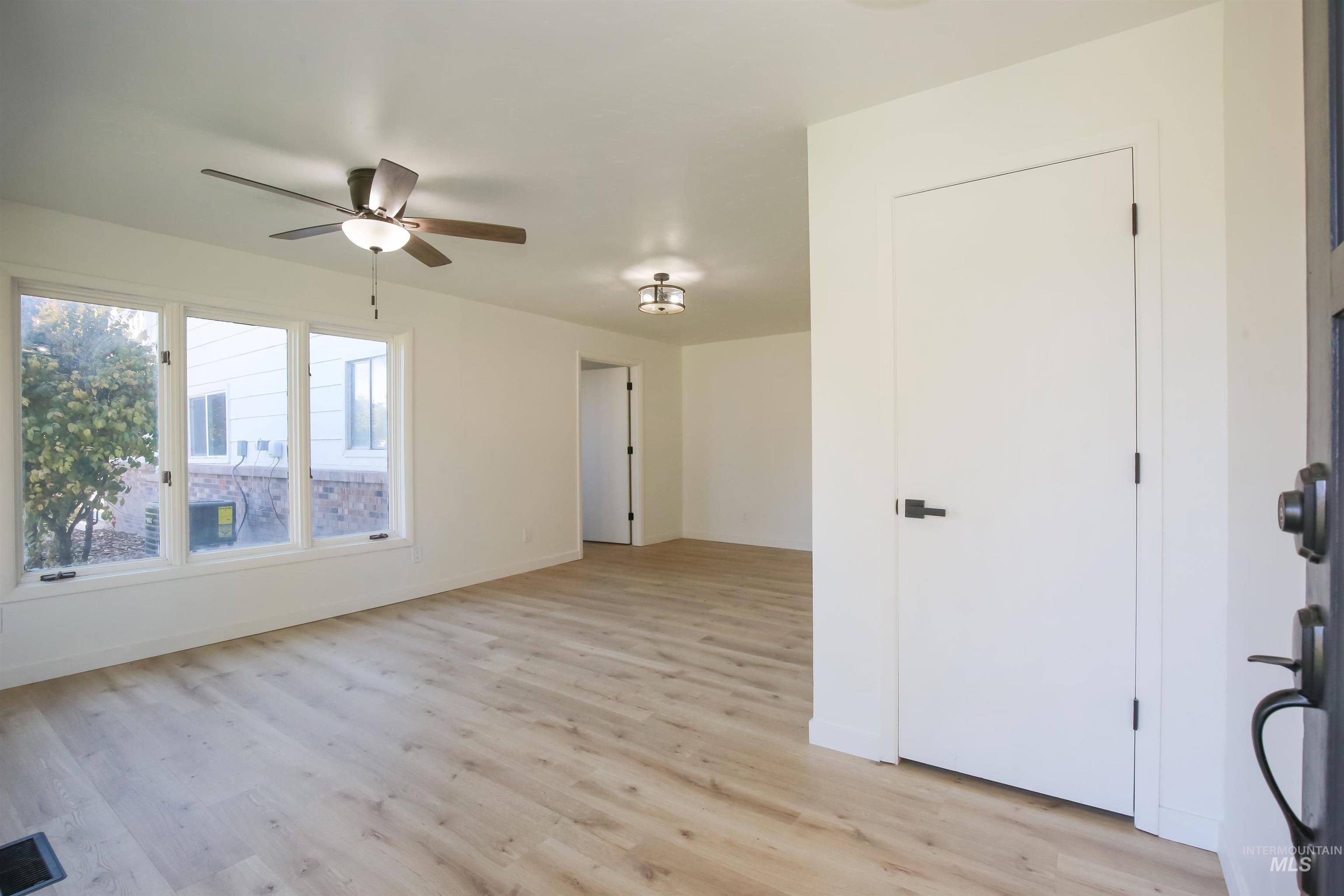 1817 Laurel Drive, Ontario, Oregon 97914, 6 Bedrooms, 5 Bathrooms, Residential For Sale, Price $485,000, 98926673