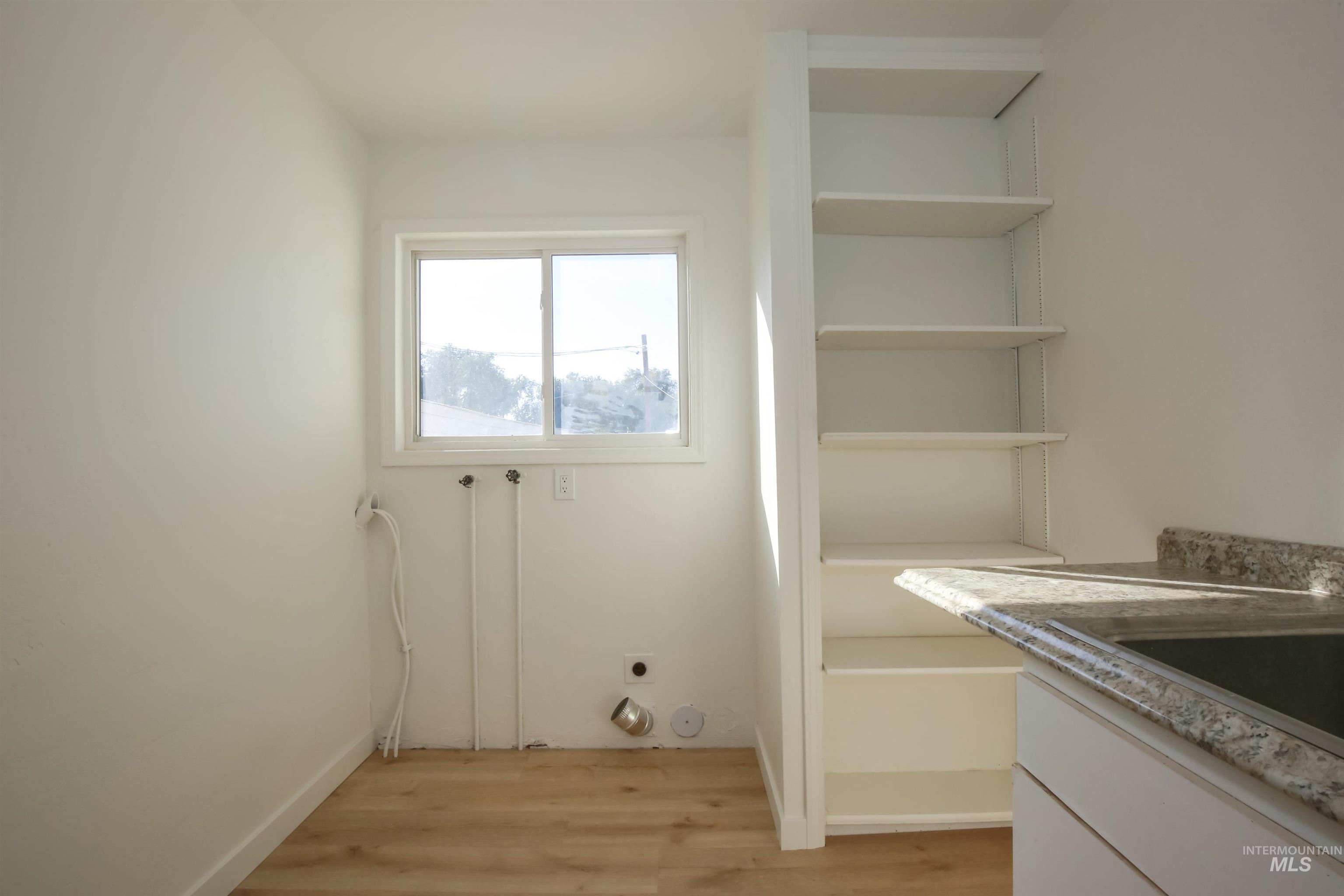 1817 Laurel Drive, Ontario, Oregon 97914, 6 Bedrooms, 5 Bathrooms, Residential For Sale, Price $485,000, 98926673