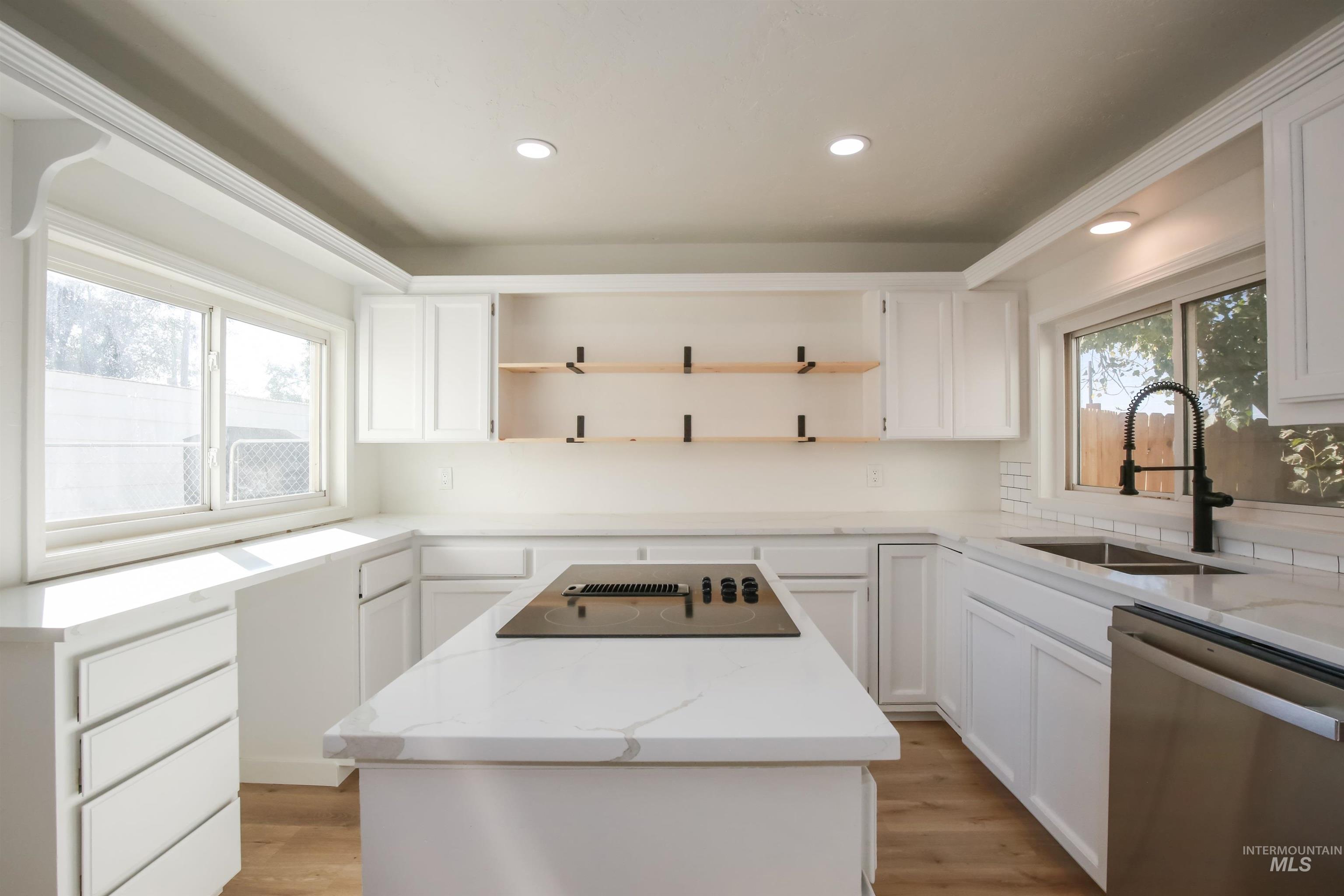 1817 Laurel Drive, Ontario, Oregon 97914, 6 Bedrooms, 5 Bathrooms, Residential For Sale, Price $485,000, 98926673