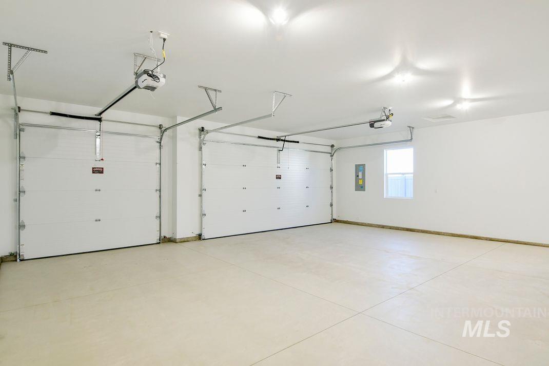 2392 S Thacker Ridge Ave., Nampa, Idaho 83686, 3 Bedrooms, 2.5 Bathrooms, Residential For Sale, Price $589,900,MLS 98930508