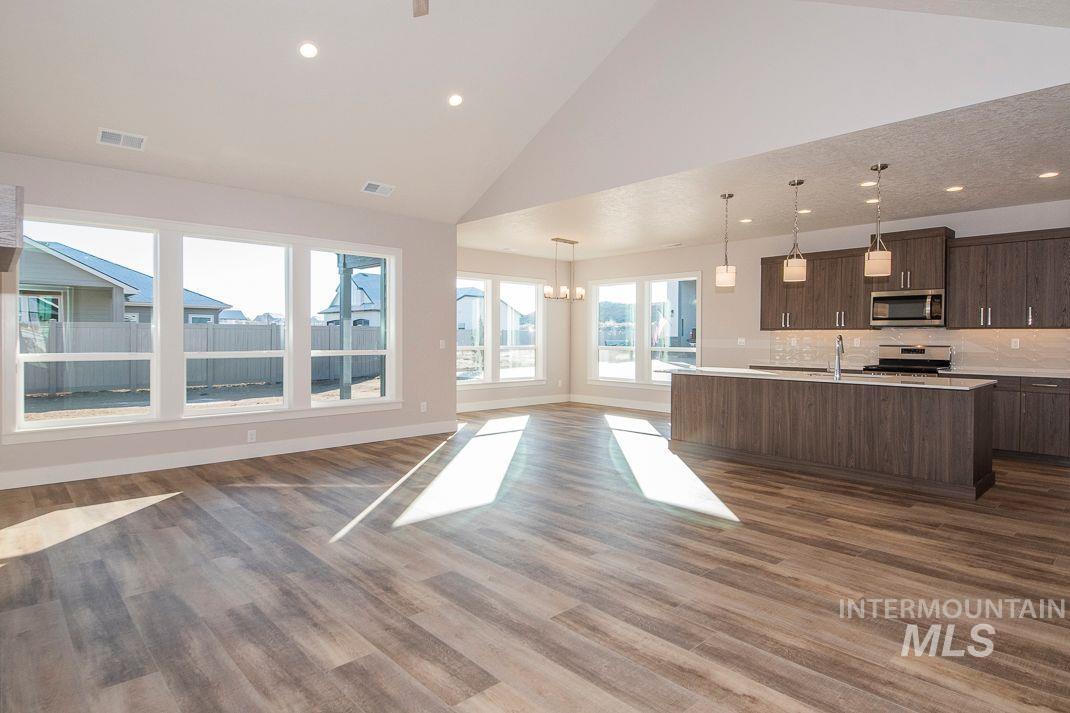 2392 S Thacker Ridge Ave., Nampa, Idaho 83686, 3 Bedrooms, 2.5 Bathrooms, Residential For Sale, Price $589,900,MLS 98930508