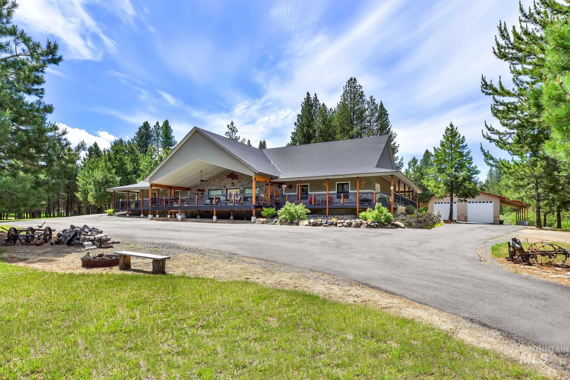 191 Clear Creek Rd, Cascade, Idaho 83611-5320, 4 Bedrooms, 5.5 Bathrooms, Residential For Sale, Price $2,100,000,MLS 98930798