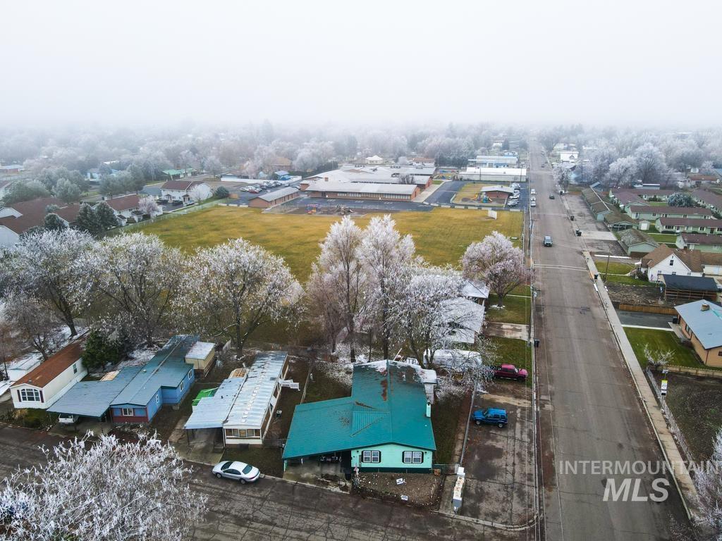 1500 W 7th St, Weiser, Idaho 83672, 3 Bedrooms, 2 Bathrooms, Residential For Sale, Price $75,000, 98931367