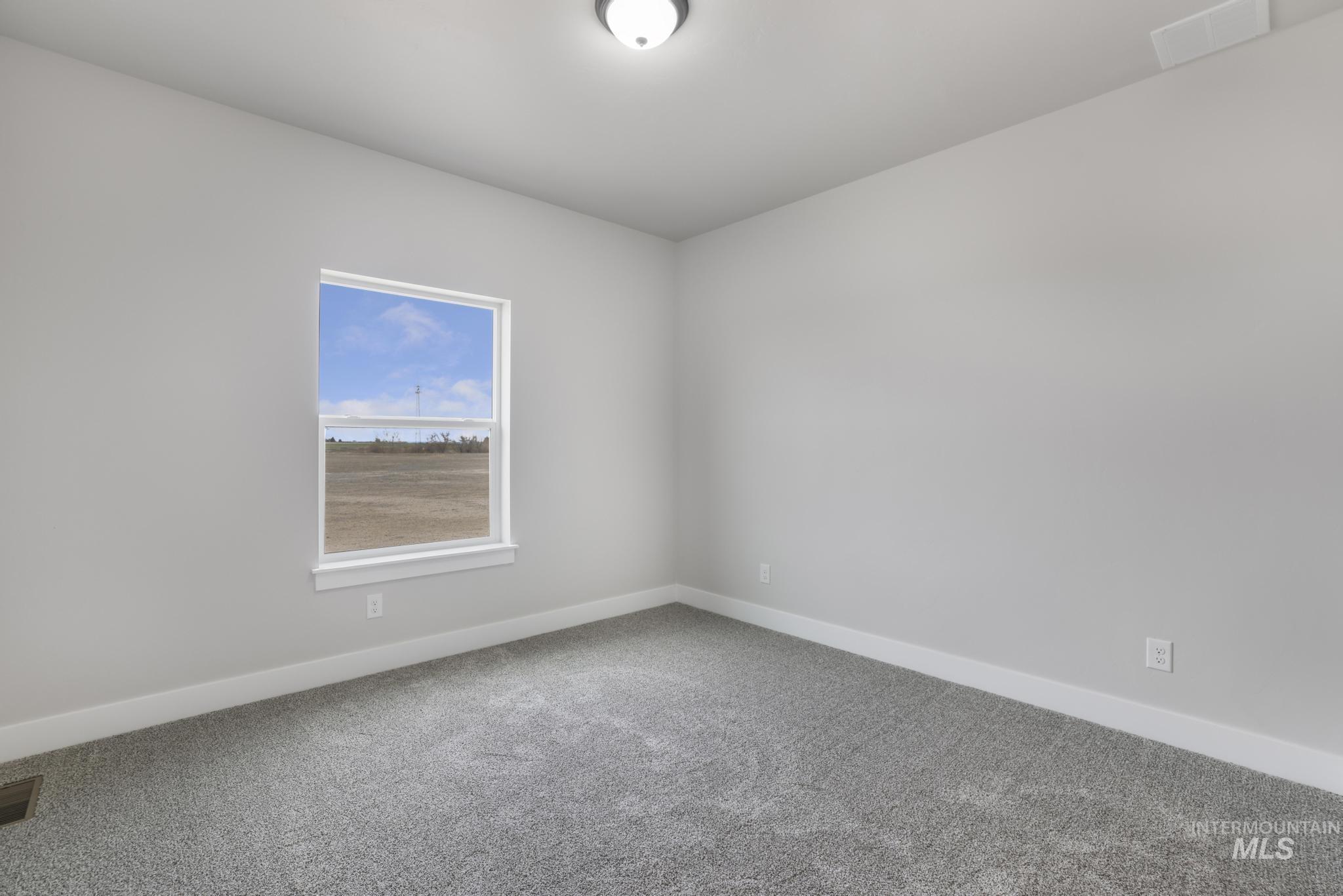 3677 E 3735 N, Kimberly, Idaho 83341, 4 Bedrooms, 2 Bathrooms, Residential For Sale, Price $649,900, 98931470