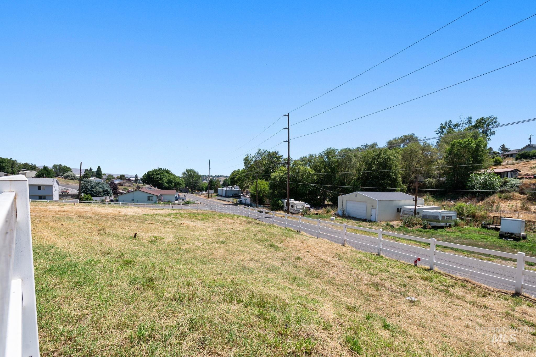 1792 Lambert Drive, Clarkston, Washington 99403, 3 Bedrooms, 2 Bathrooms, Residential For Sale, Price $675,000, 98931565