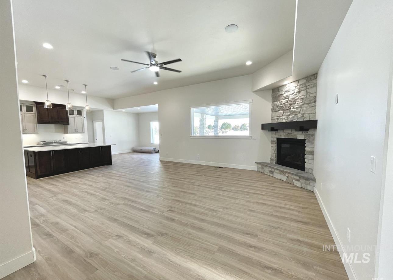 3402 E 4056 N., Kimberly, Idaho 83341, 4 Bedrooms, 2.5 Bathrooms, Residential For Sale, Price $824,000,MLS 98931656