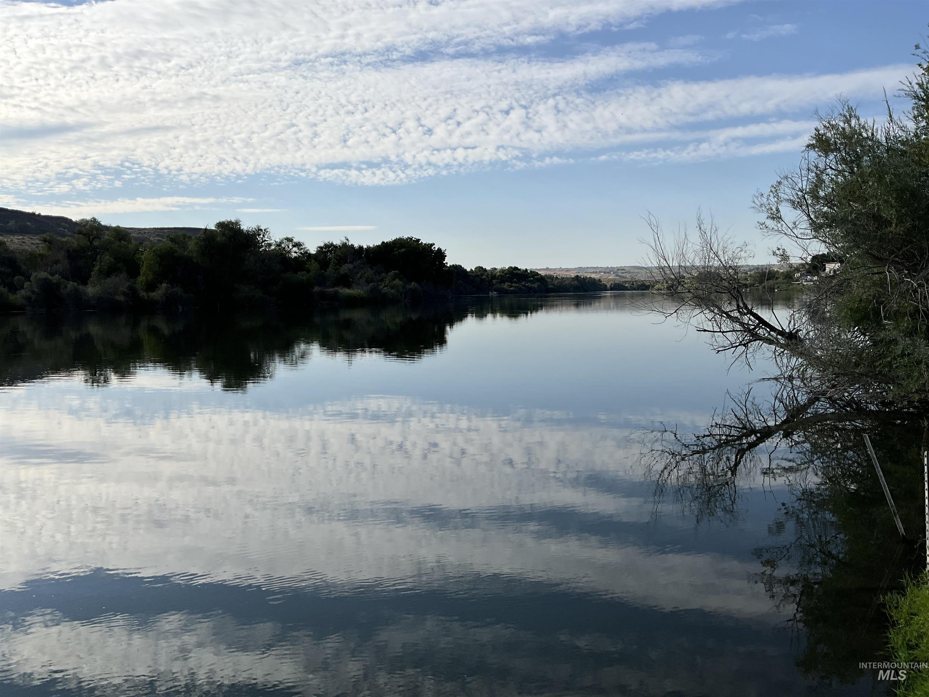 4778 River Road, Buhl, Idaho 83316, 2 Bedrooms, 1 Bathroom, Residential For Sale, Price $1,350,000, 98931714