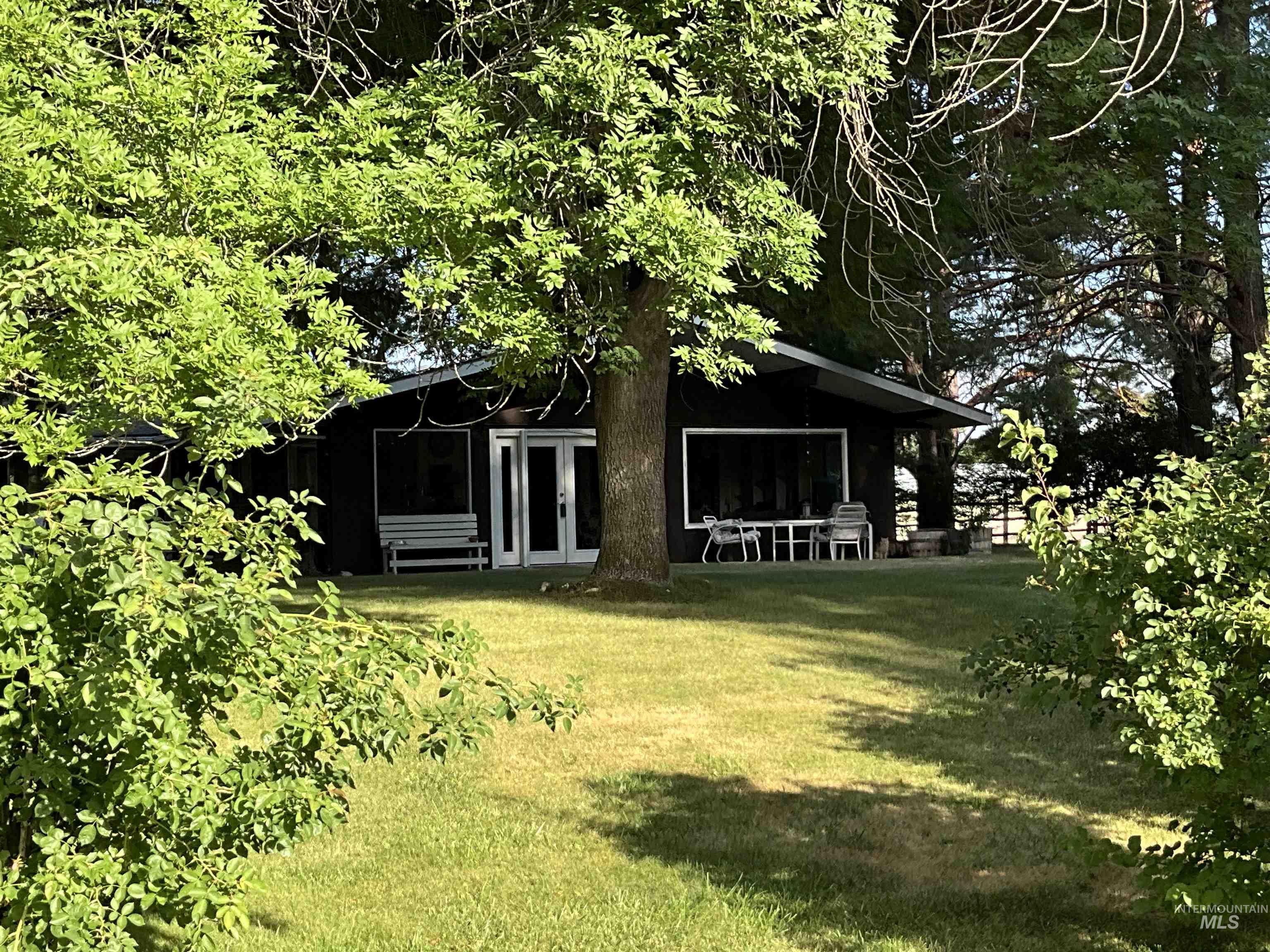 4778 River Road, Buhl, Idaho 83316, 2 Bedrooms, 1 Bathroom, Residential For Sale, Price $1,350,000, 98931714