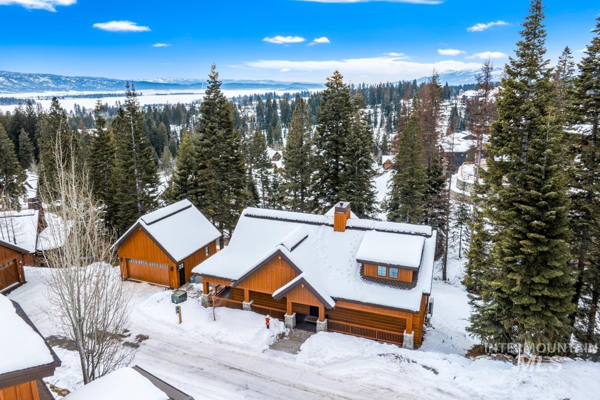 20 Haystack Ct, Donnelly, Idaho 83615, 4 Bedrooms, 4.5 Bathrooms, Residential For Sale, Price $2,499,000, 98932028