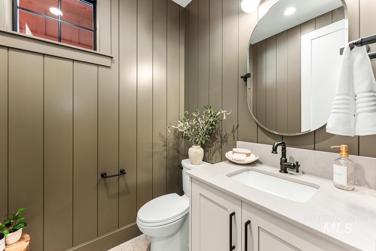 20 Haystack Ct, Donnelly, Idaho 83615, 4 Bedrooms, 4.5 Bathrooms, Residential For Sale, Price $2,499,000, 98932028