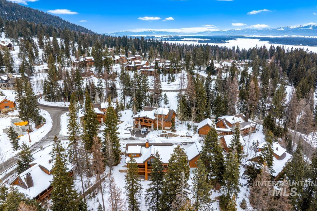 20 Haystack Ct, Donnelly, Idaho 83615, 4 Bedrooms, 4.5 Bathrooms, Residential For Sale, Price $2,499,000, 98932028