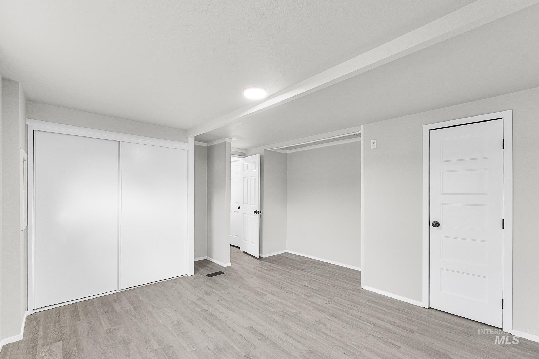 69 S Rose Circle, Meridian, Idaho 83642, 3 Bedrooms, 2 Bathrooms, Residential For Sale, Price $289,900,MLS 98932037