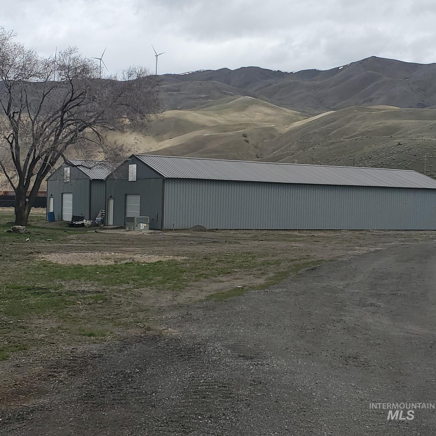 300 Old Oregon Trail Hwy, Huntington, Oregon 97907, 3 Bedrooms, 2 Bathrooms, Farm & Ranch For Sale, Price $520,000, 98932303