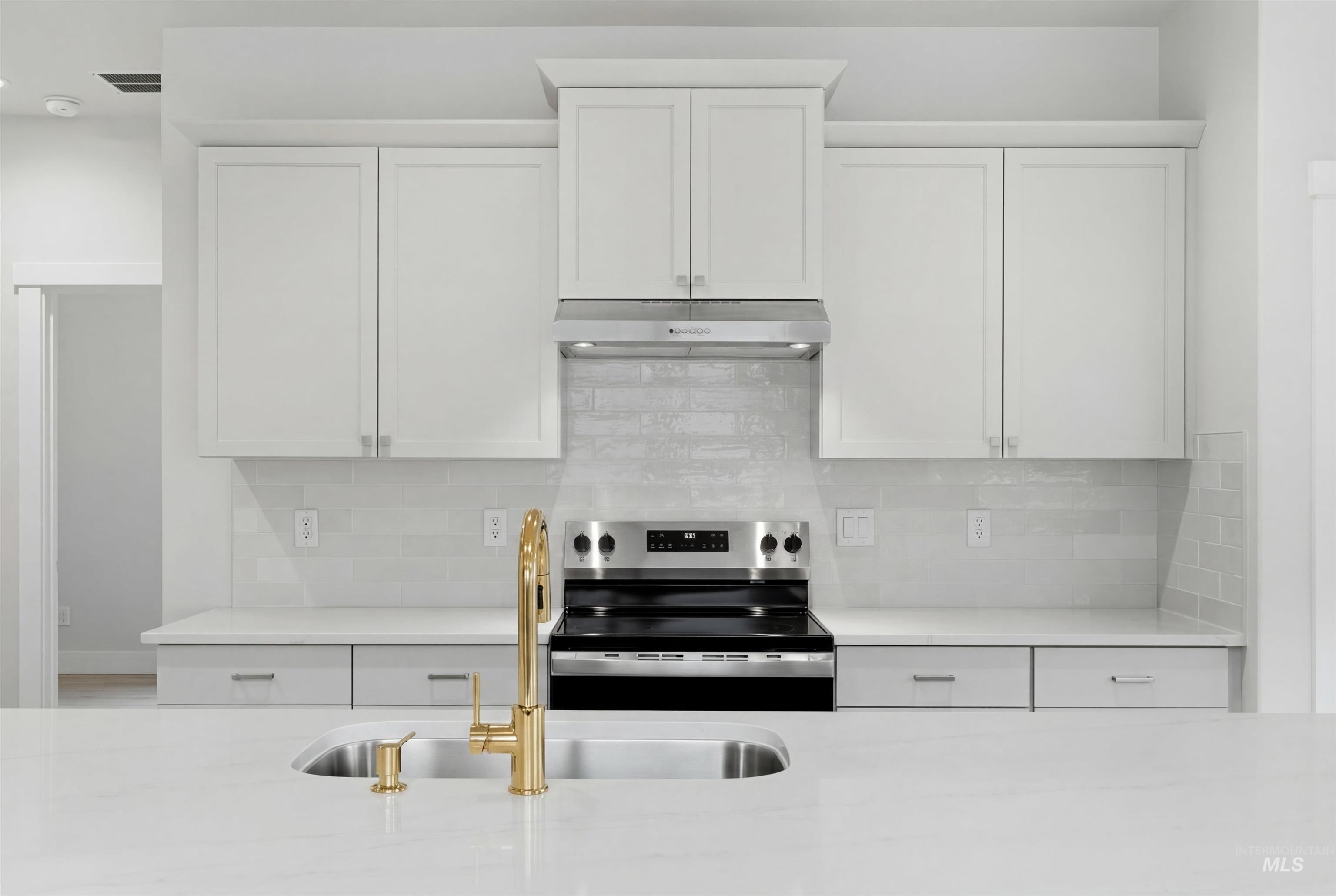 1415 E Prairiefire St, Meridian, Idaho 83646, 3 Bedrooms, 2 Bathrooms, Residential For Sale, Price $499,990,MLS 98932372