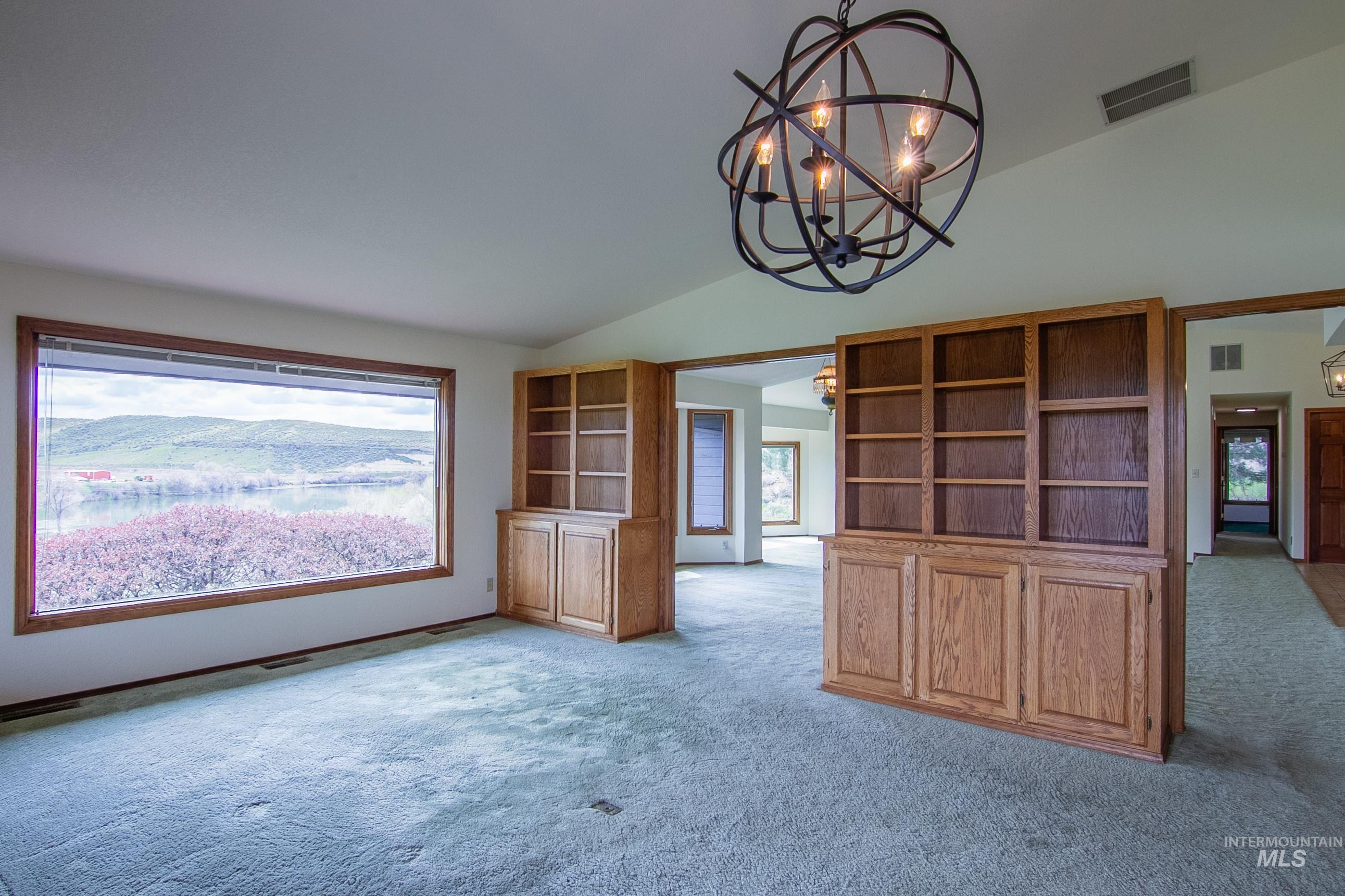 1185 E Cleveland, Glenns Ferry, Idaho 83623, 5 Bedrooms, 3.5 Bathrooms, Residential For Sale, Price $1,149,999,MLS 98932642