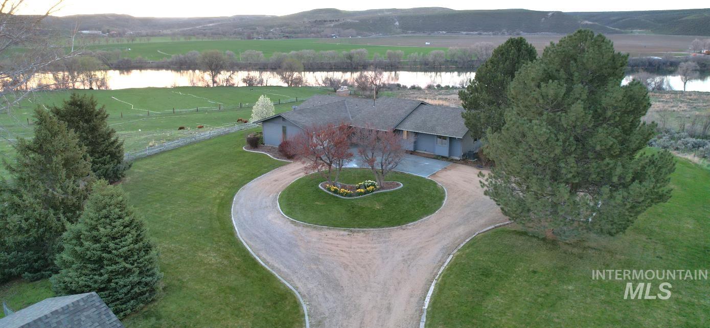 1185 E Cleveland, Glenns Ferry, Idaho 83623, 5 Bedrooms, 3.5 Bathrooms, Residential For Sale, Price $1,149,999,MLS 98932642