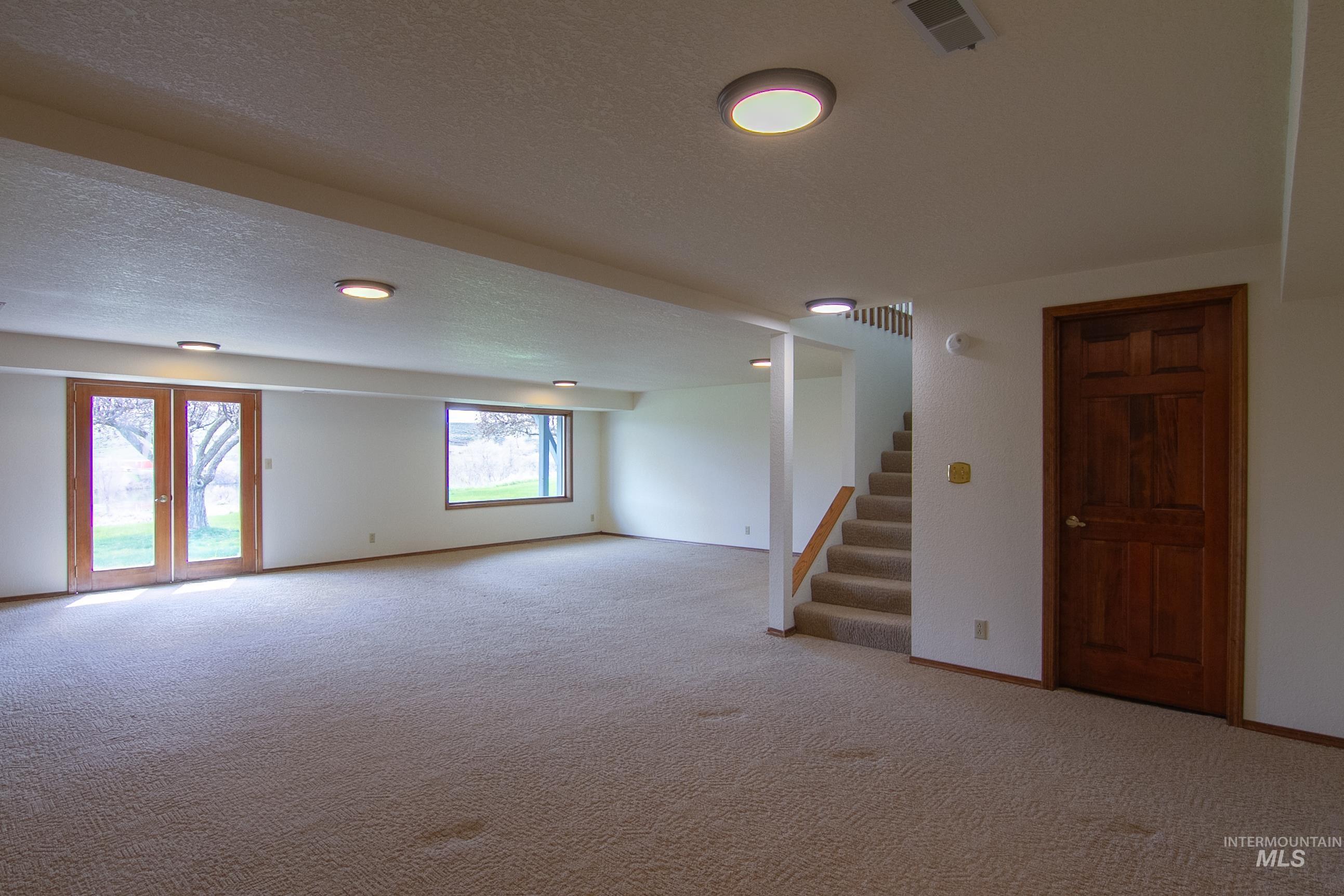 1185 E Cleveland, Glenns Ferry, Idaho 83623, 5 Bedrooms, 3.5 Bathrooms, Residential For Sale, Price $1,149,999,MLS 98932642