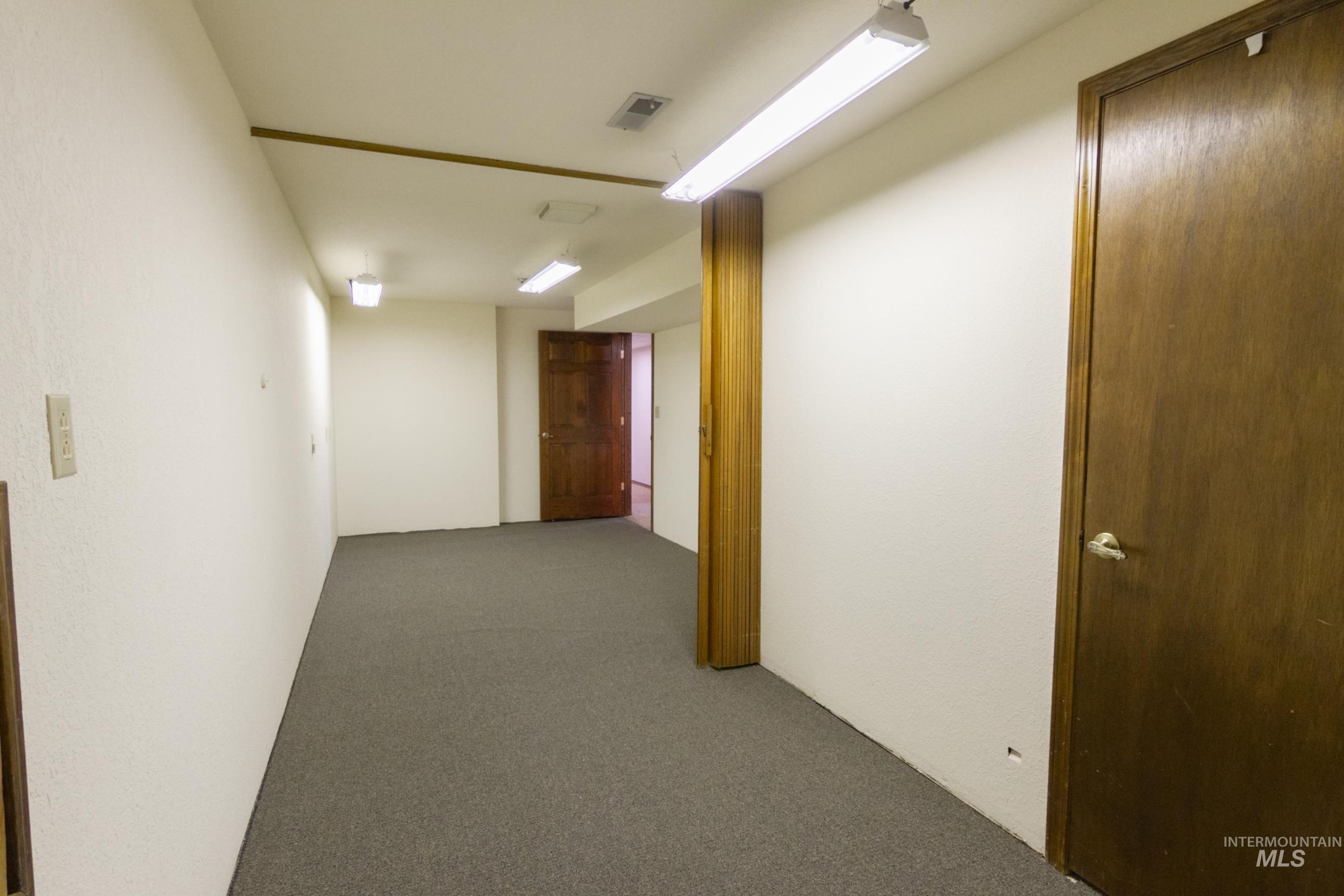 1185 E Cleveland, Glenns Ferry, Idaho 83623, 5 Bedrooms, 3.5 Bathrooms, Residential For Sale, Price $1,149,999,MLS 98932642