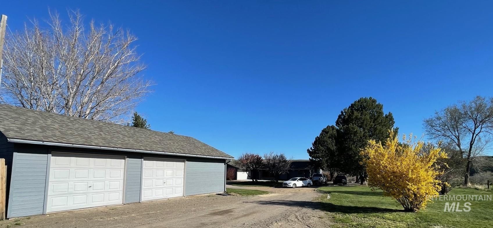 1185 E Cleveland, Glenns Ferry, Idaho 83623, 5 Bedrooms, 3.5 Bathrooms, Residential For Sale, Price $1,149,999,MLS 98932642